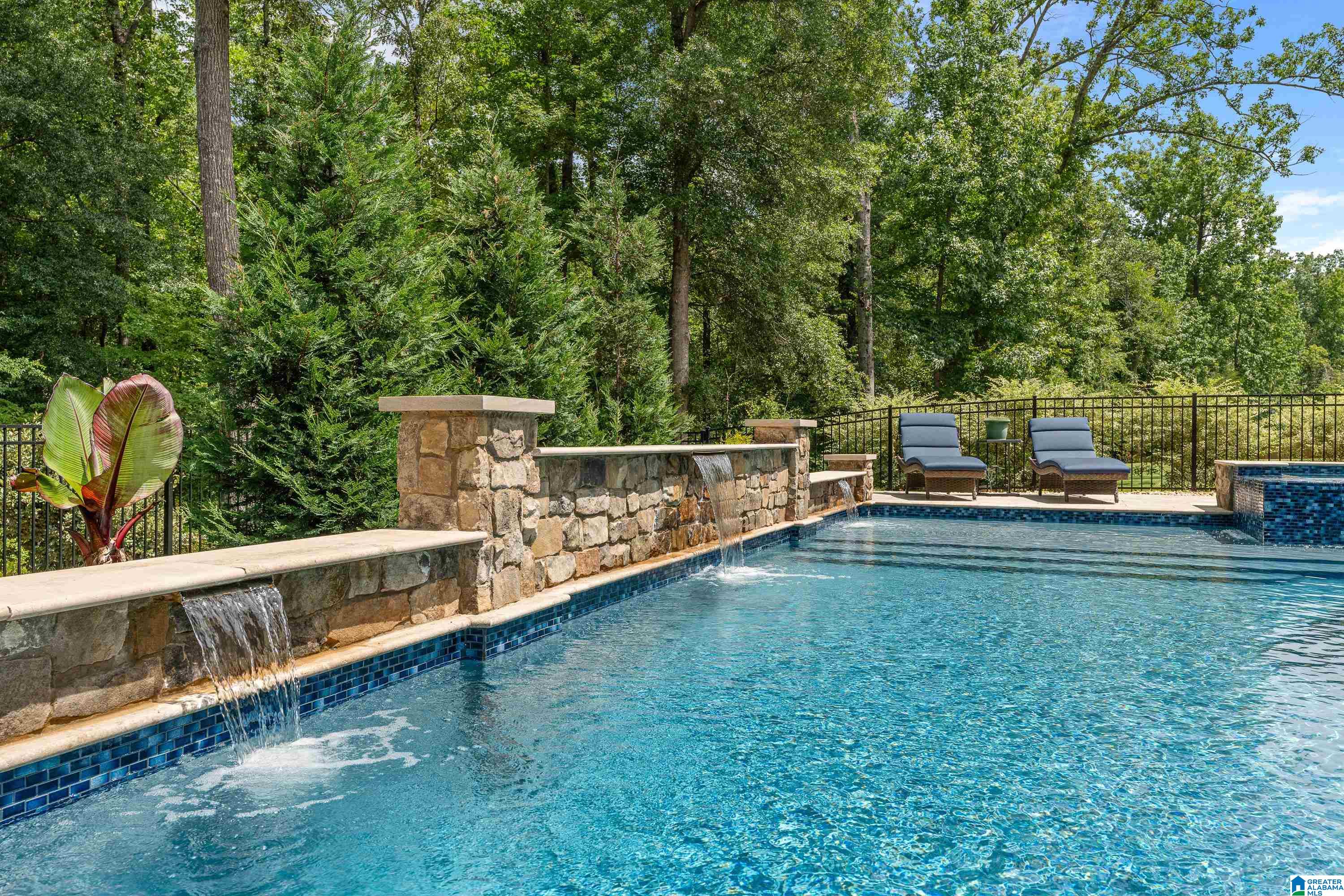 2077 HIGHLAND GATE WAY