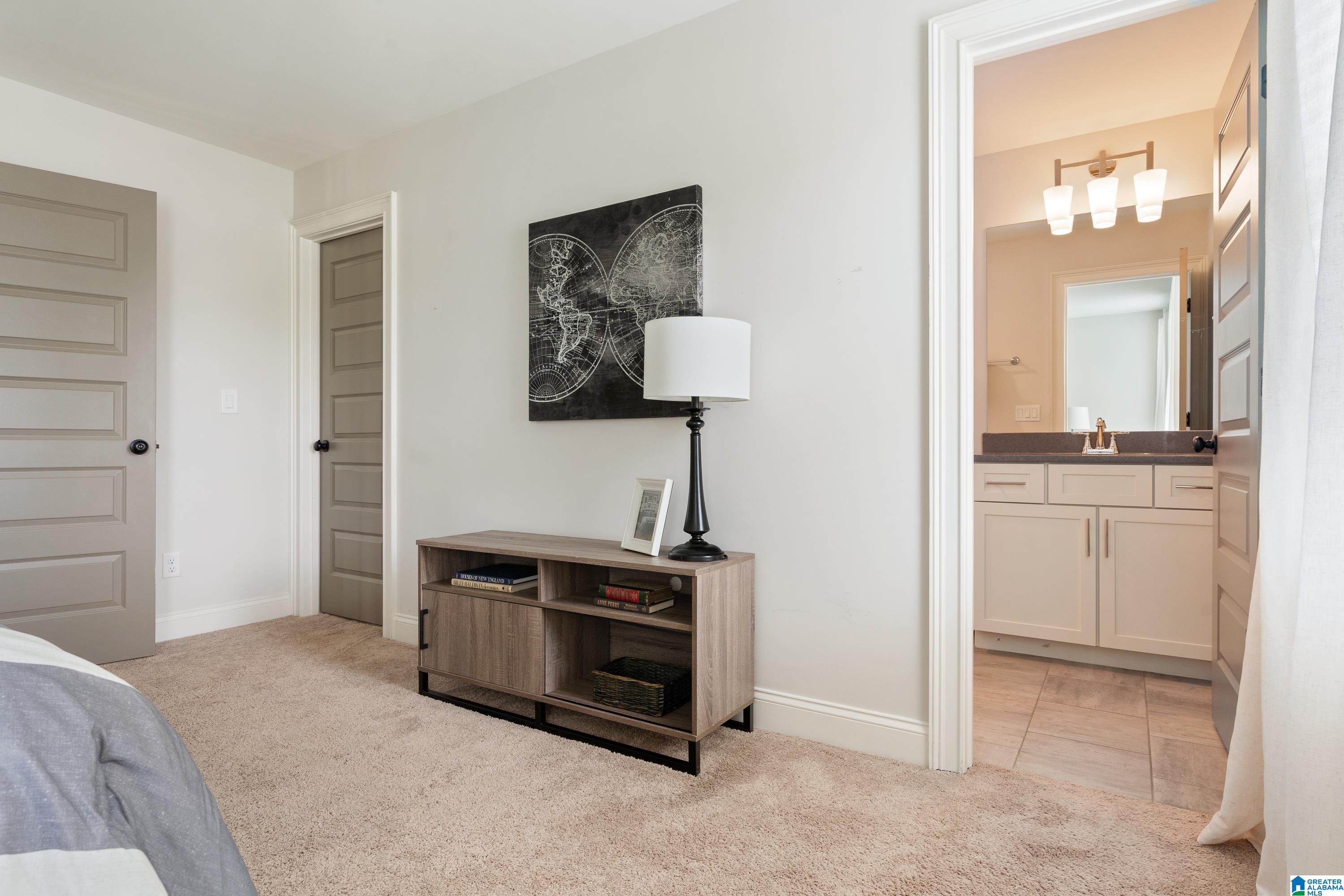 2077 HIGHLAND GATE WAY