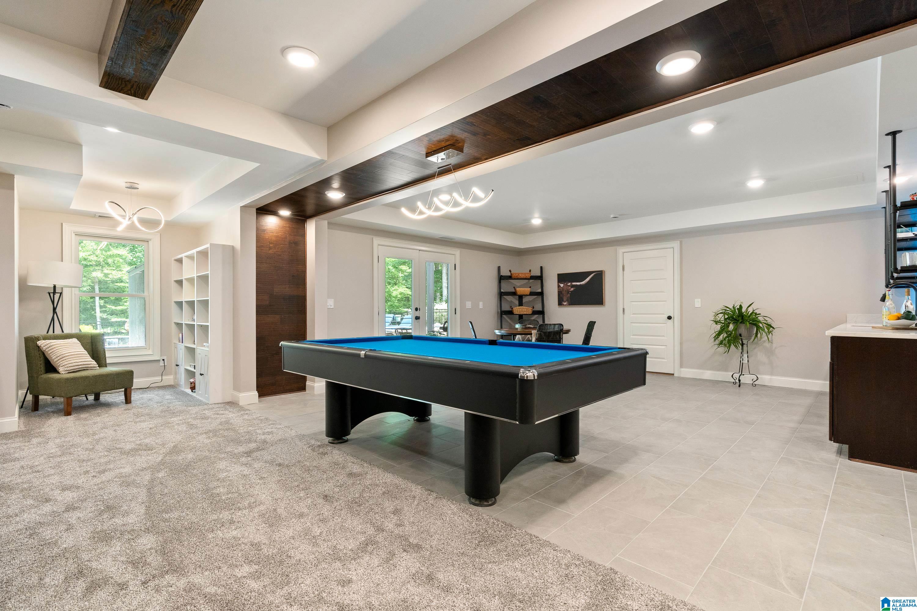 2077 HIGHLAND GATE WAY