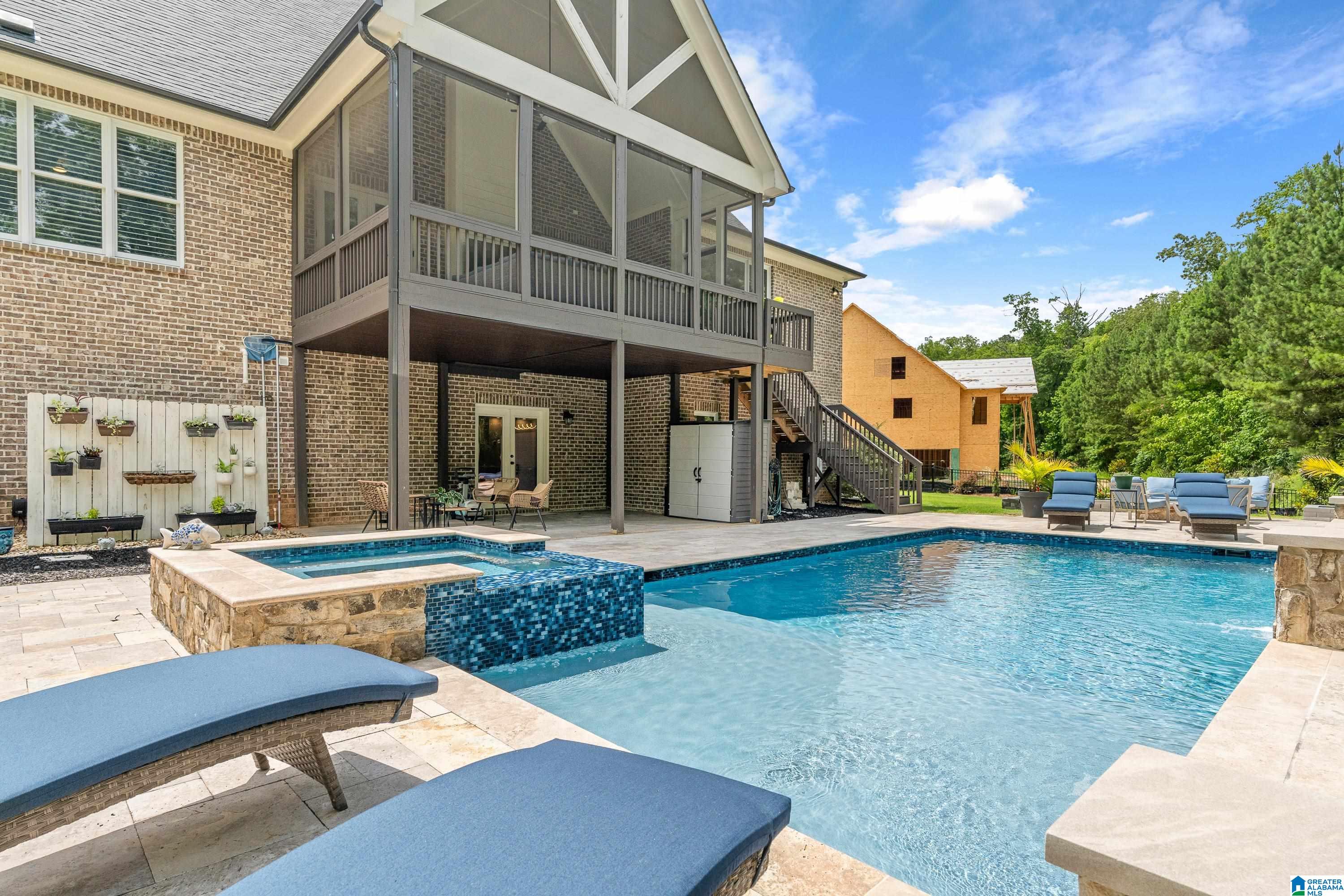 2077 HIGHLAND GATE WAY