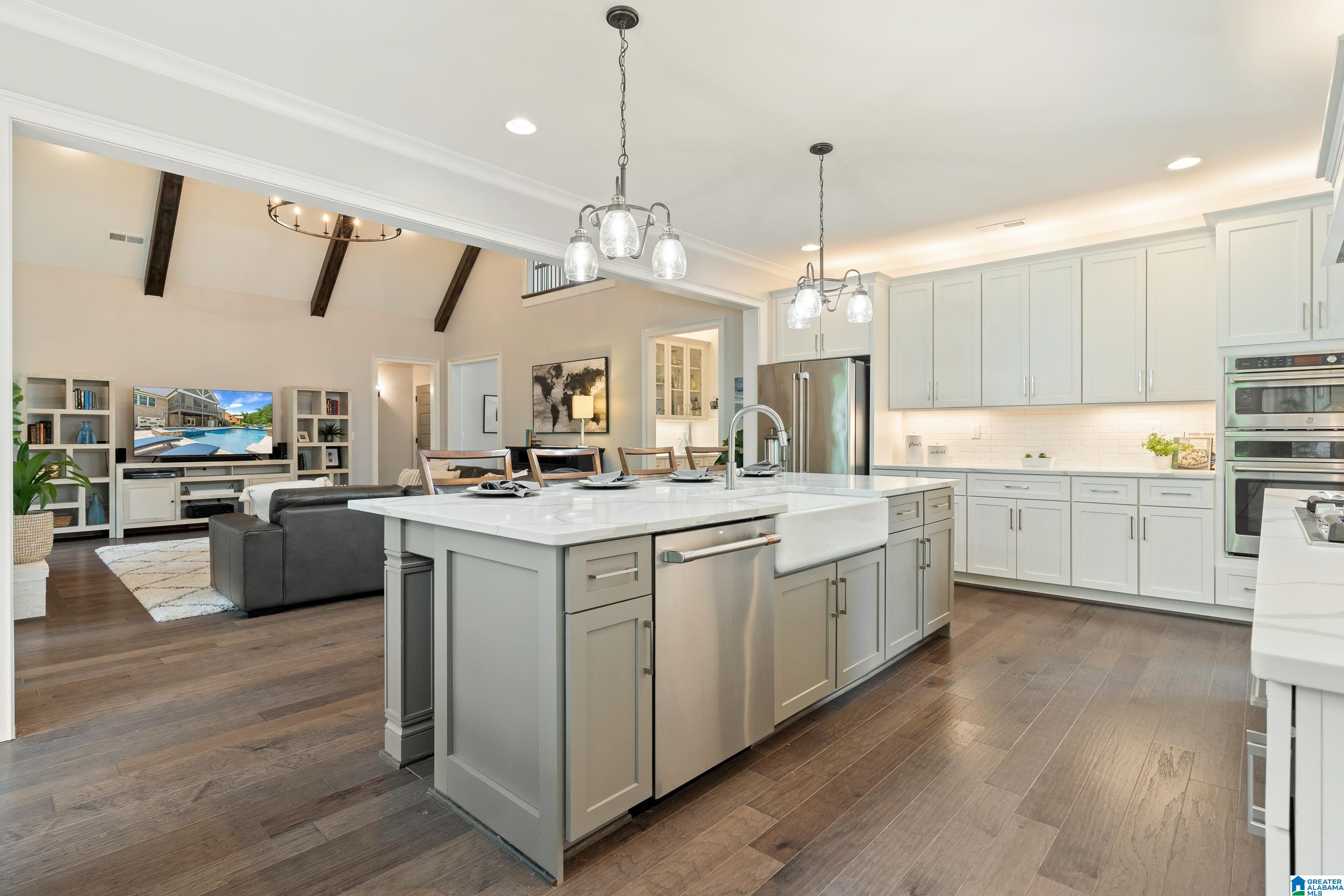 2077 HIGHLAND GATE WAY