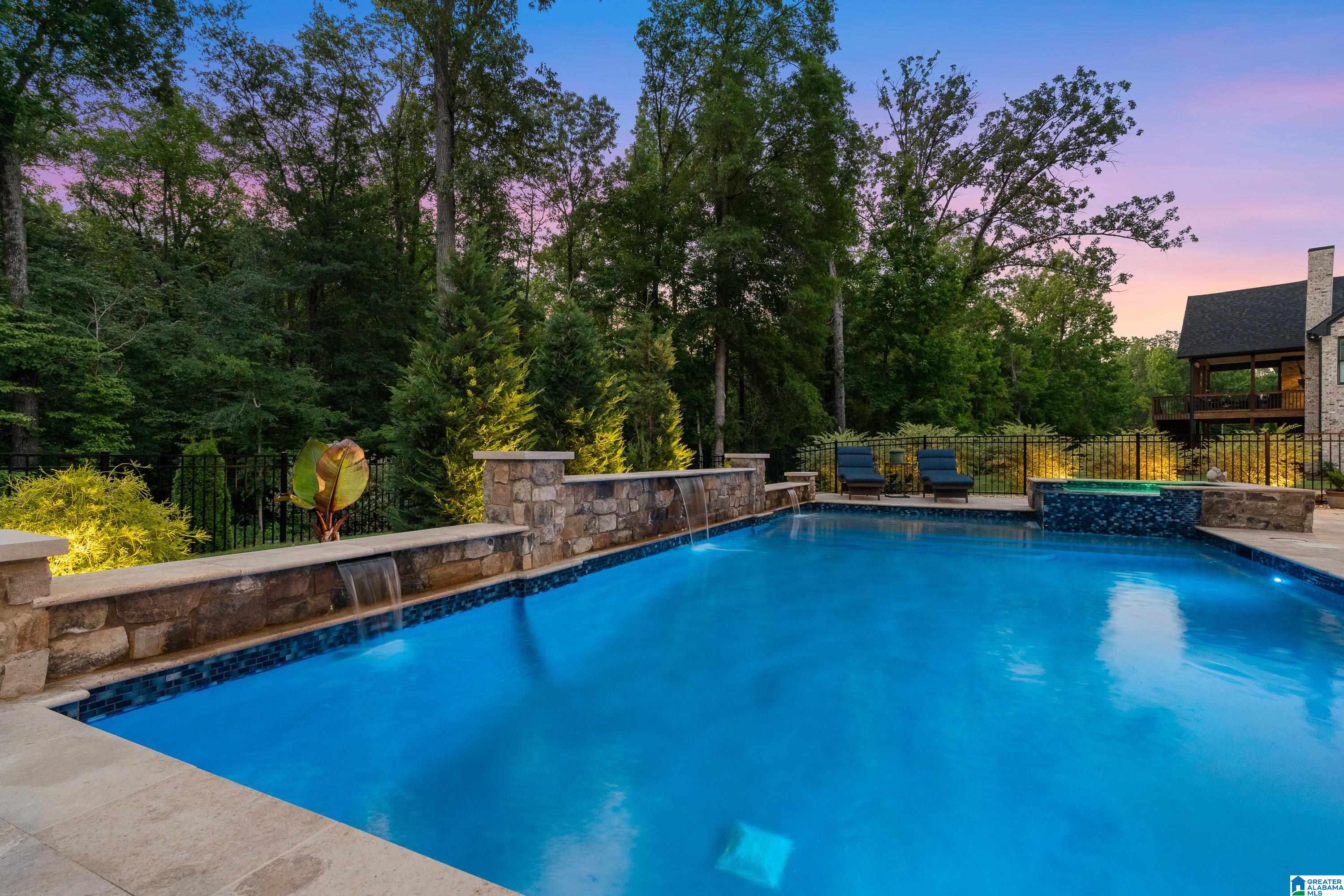 2077 HIGHLAND GATE WAY