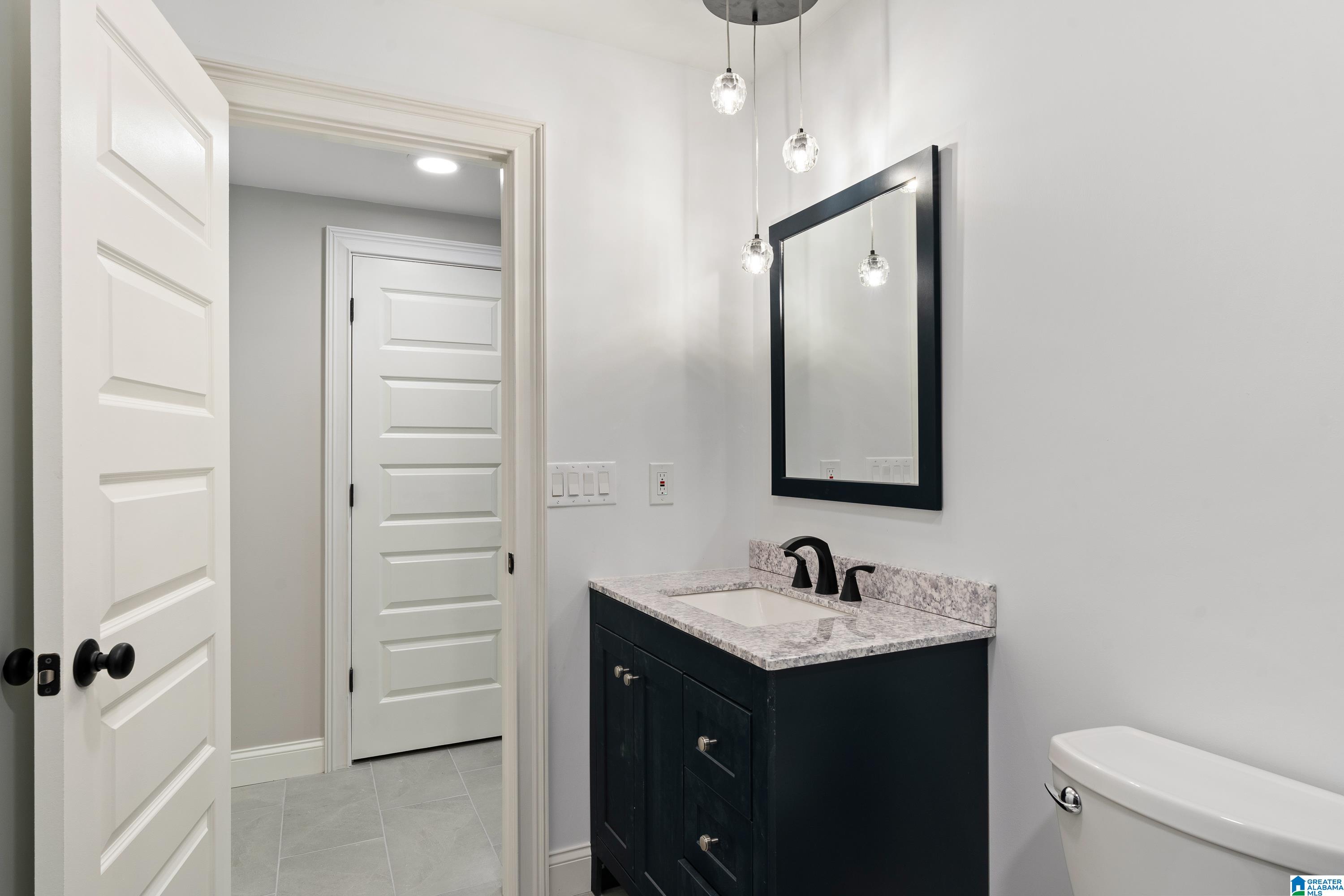 2077 HIGHLAND GATE WAY