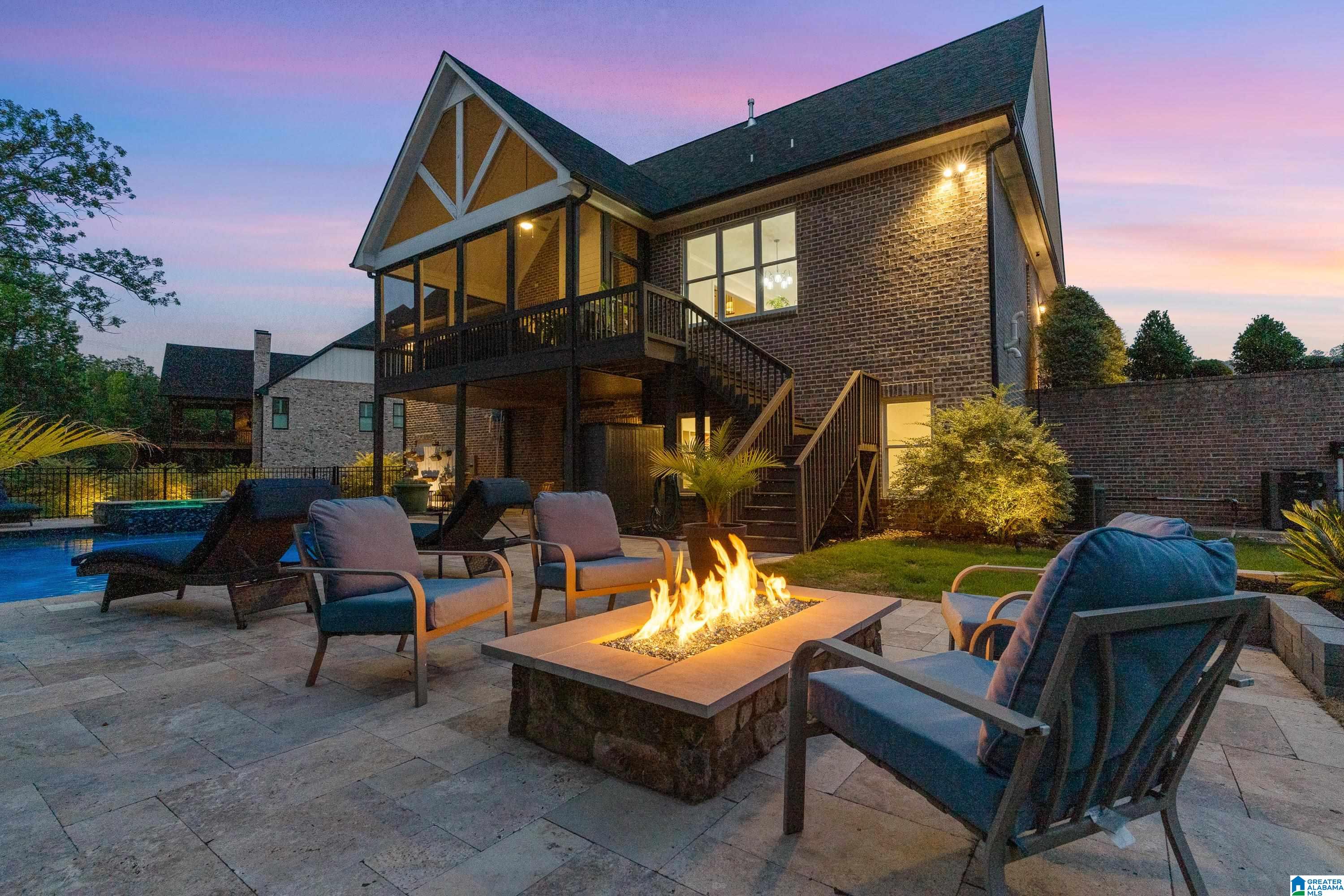 2077 HIGHLAND GATE WAY