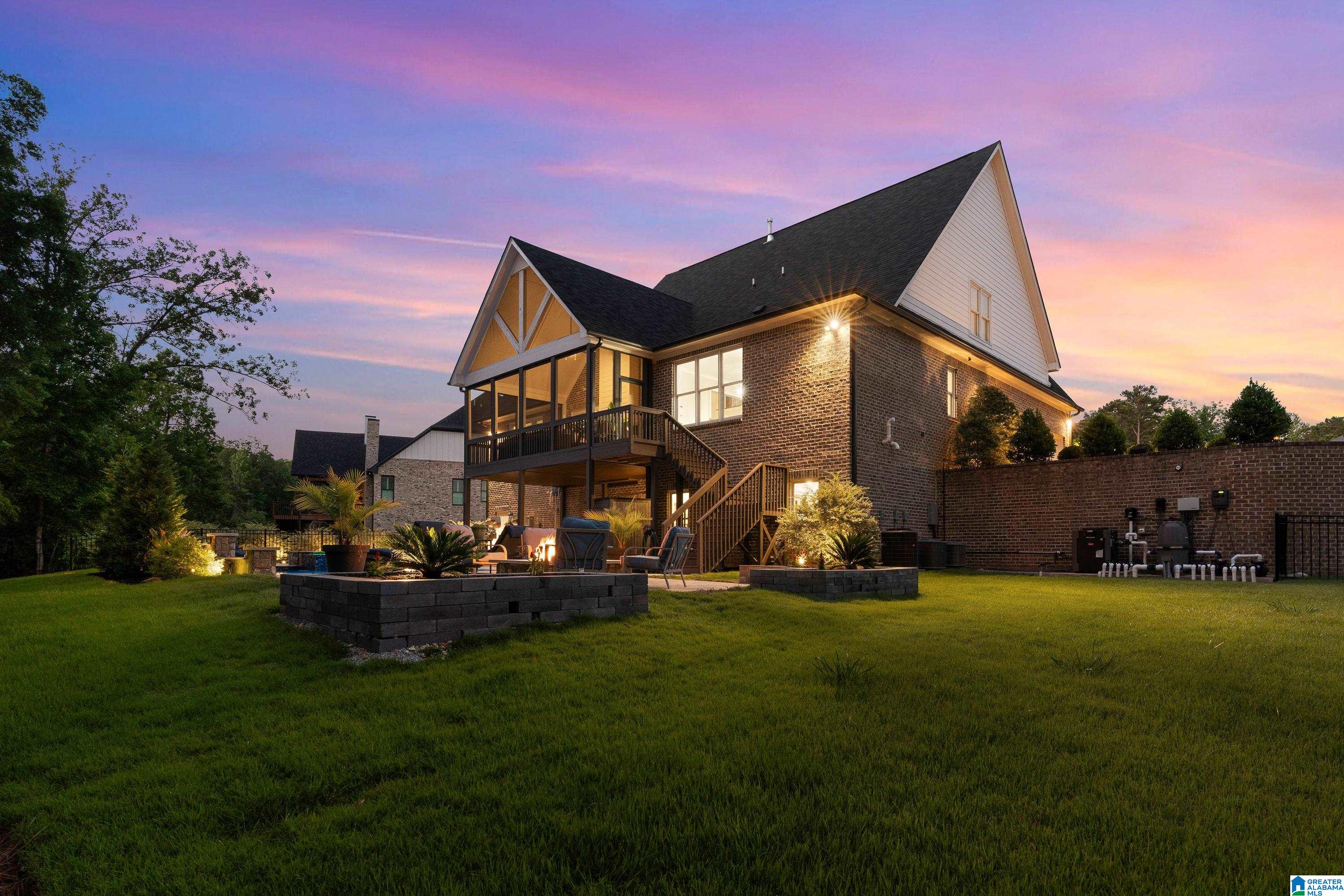 2077 HIGHLAND GATE WAY