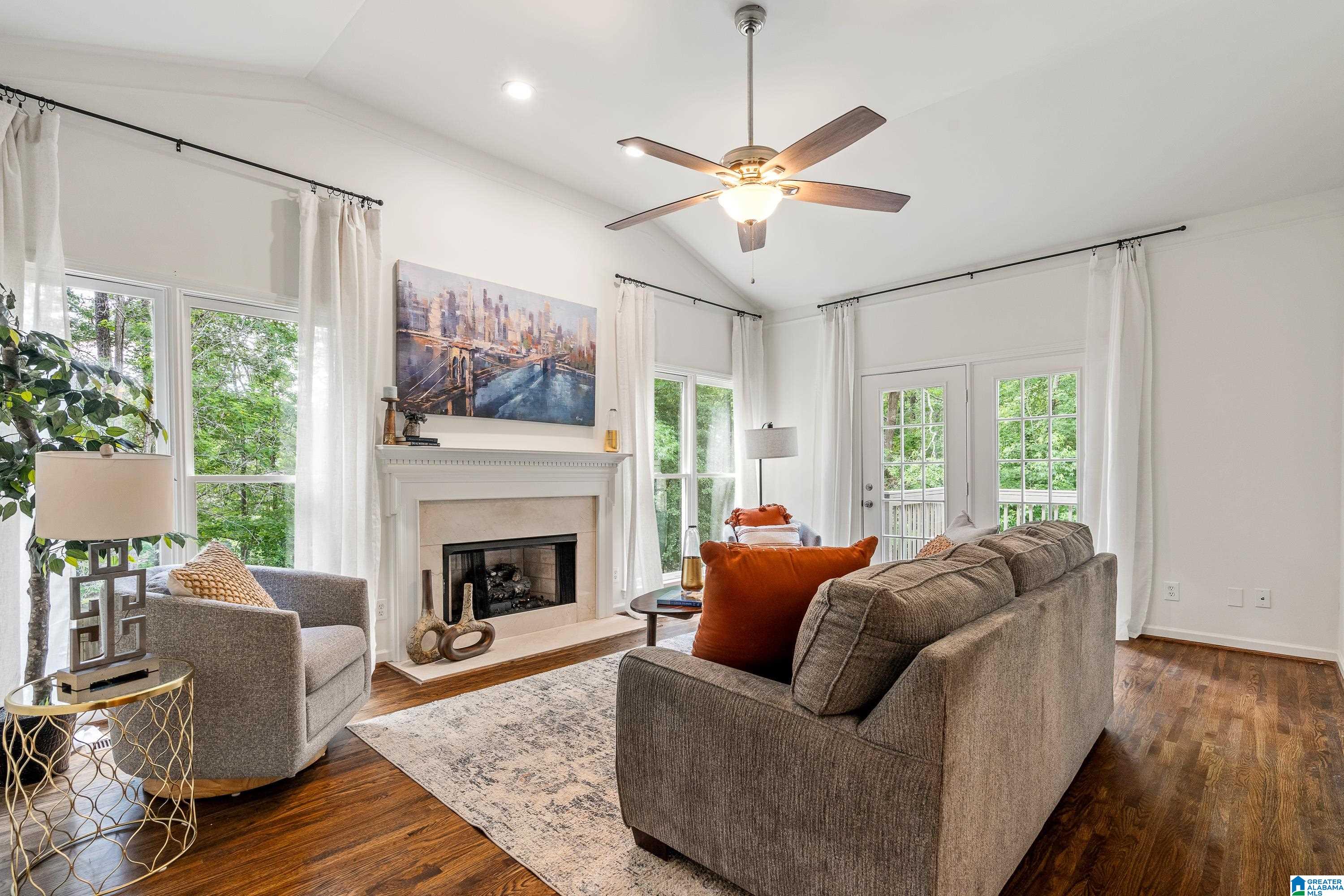 135 OVERVIEW DRIVE