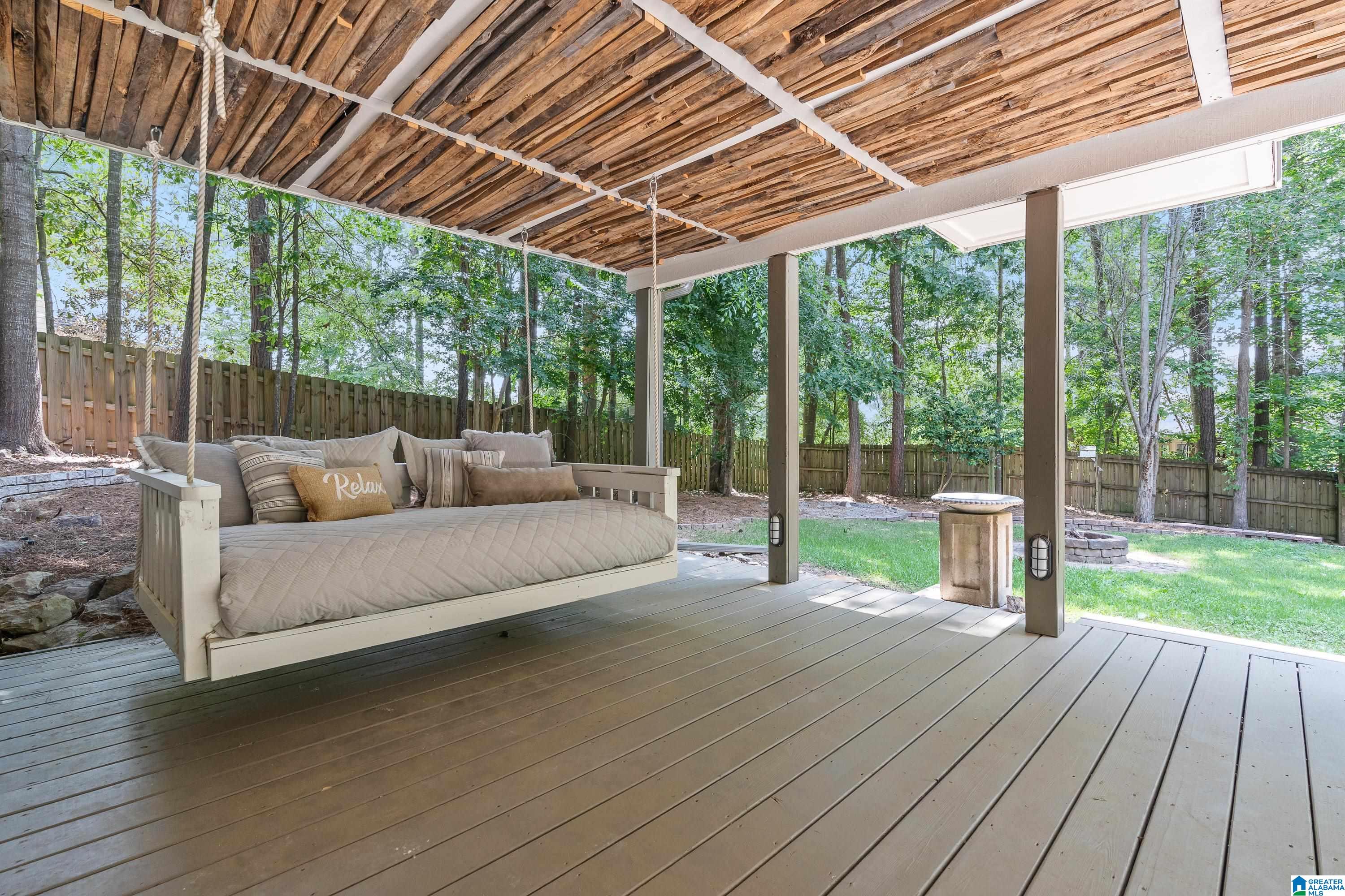 135 OVERVIEW DRIVE