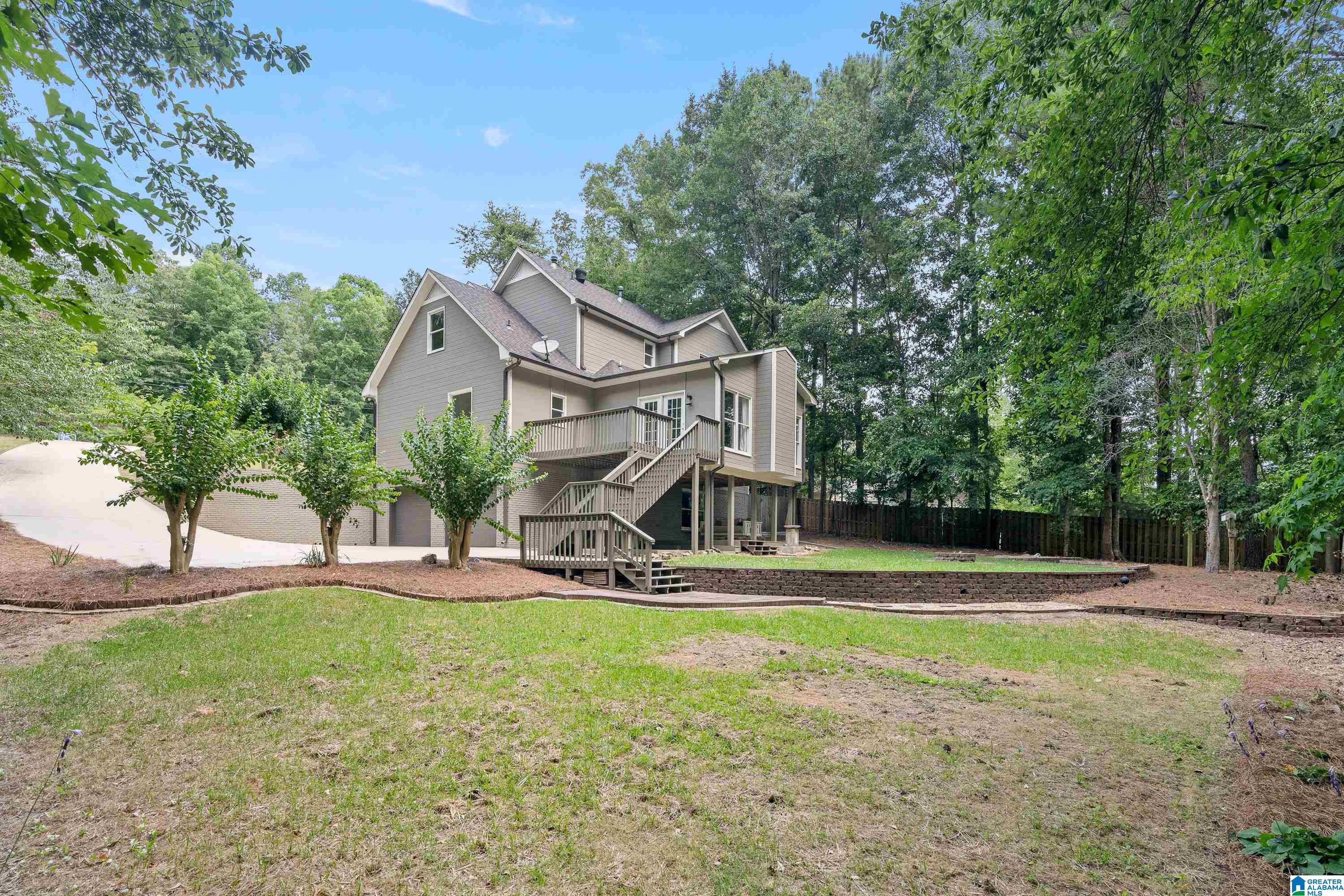135 OVERVIEW DRIVE