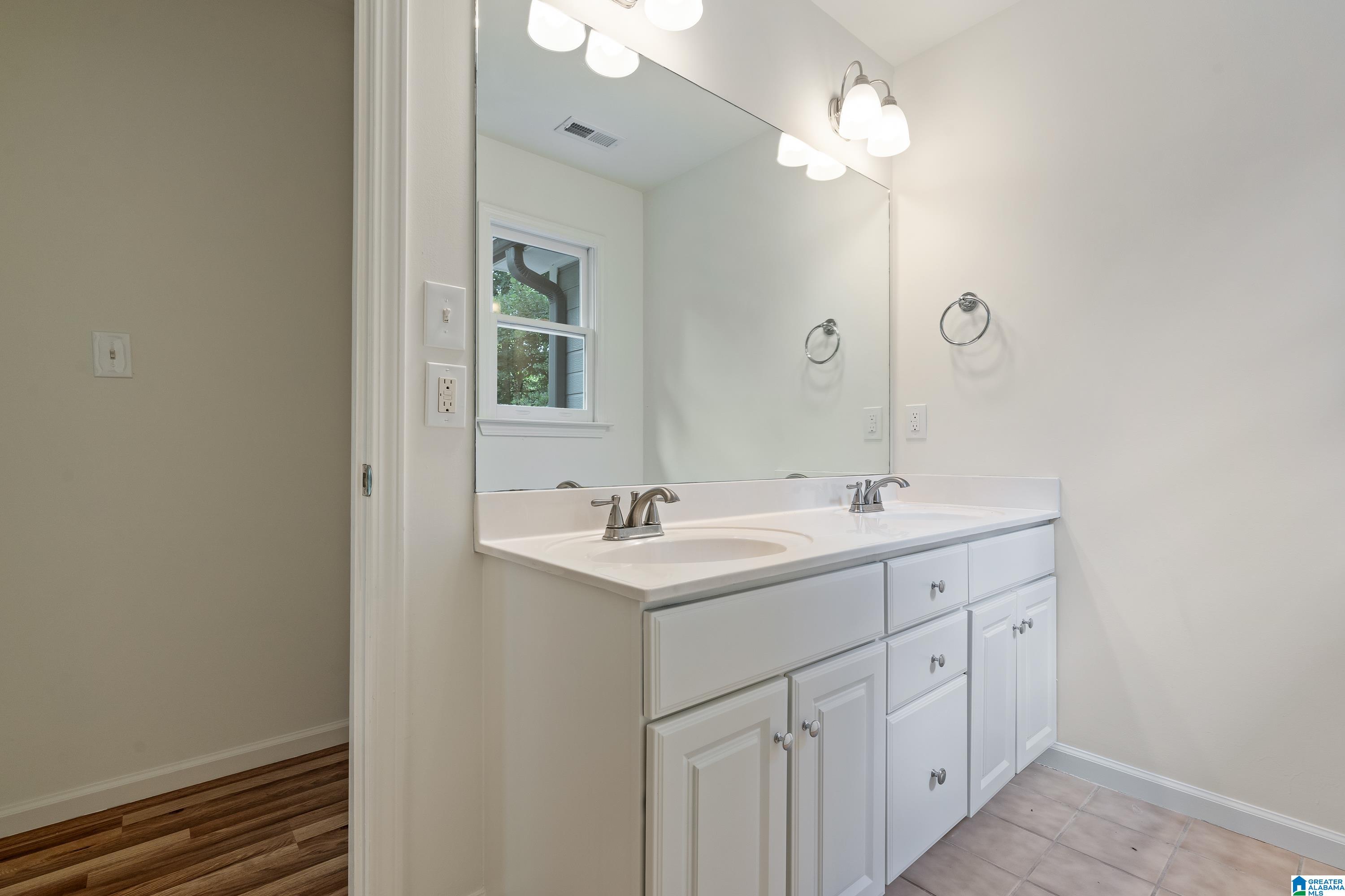 135 OVERVIEW DRIVE