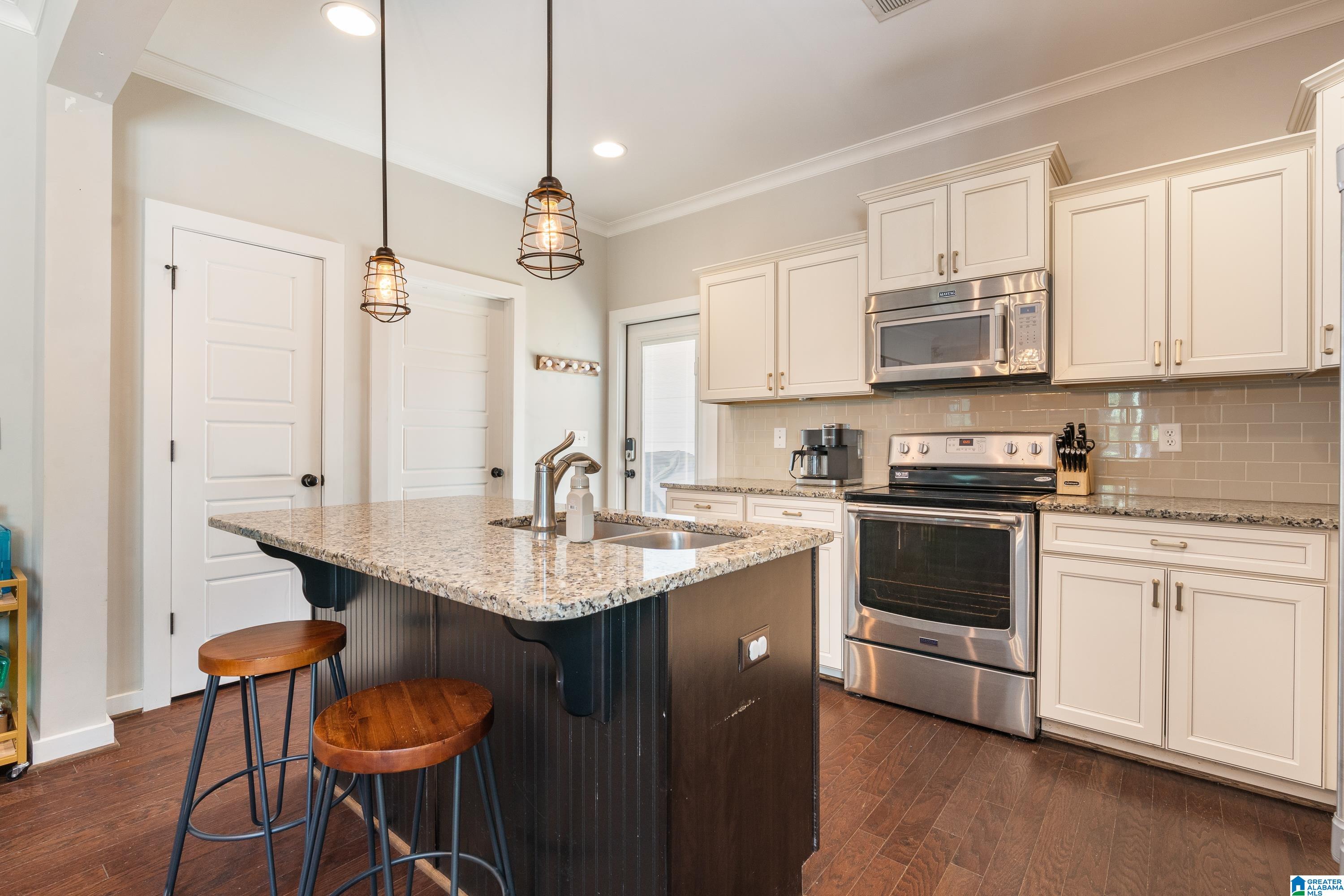 521 ROSEBURY ROAD