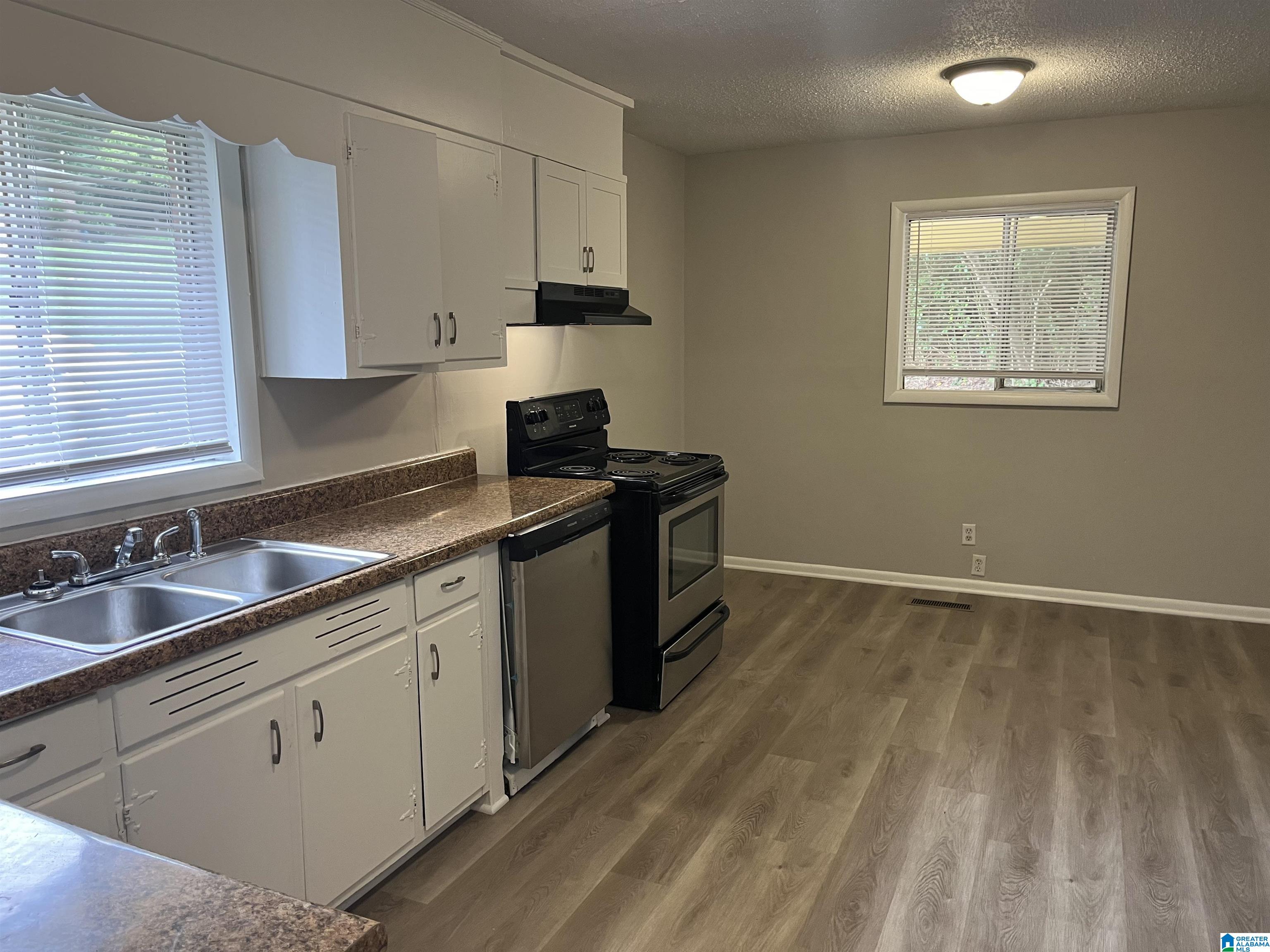 321 BRIDLEWOOD DRIVE