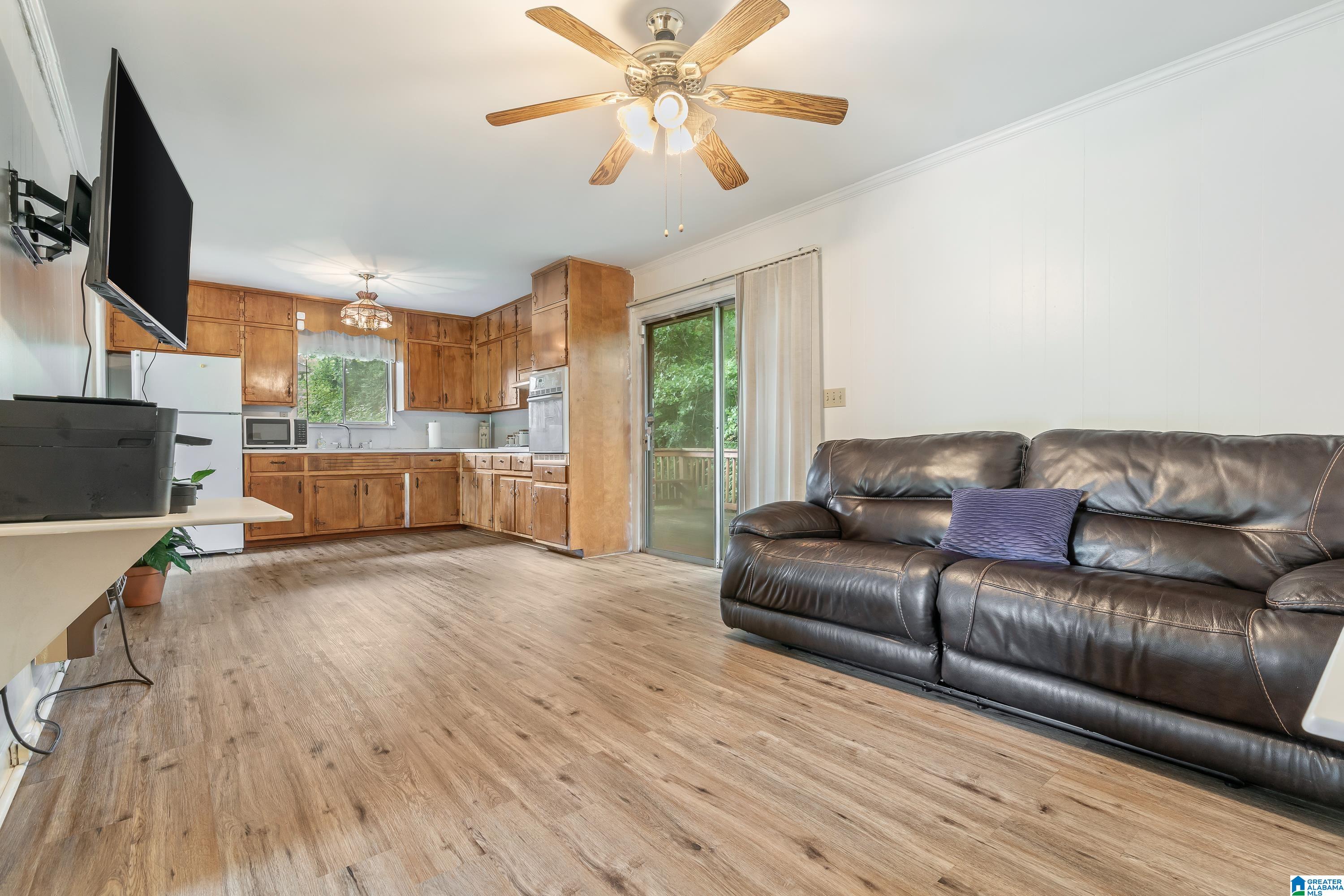 1028 AVOCADO CIRCLE