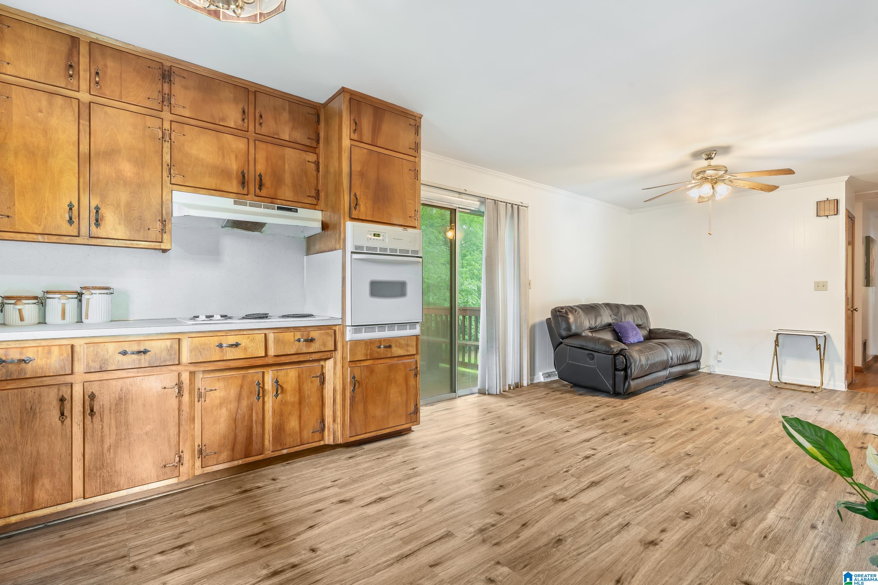 1028 AVOCADO CIRCLE