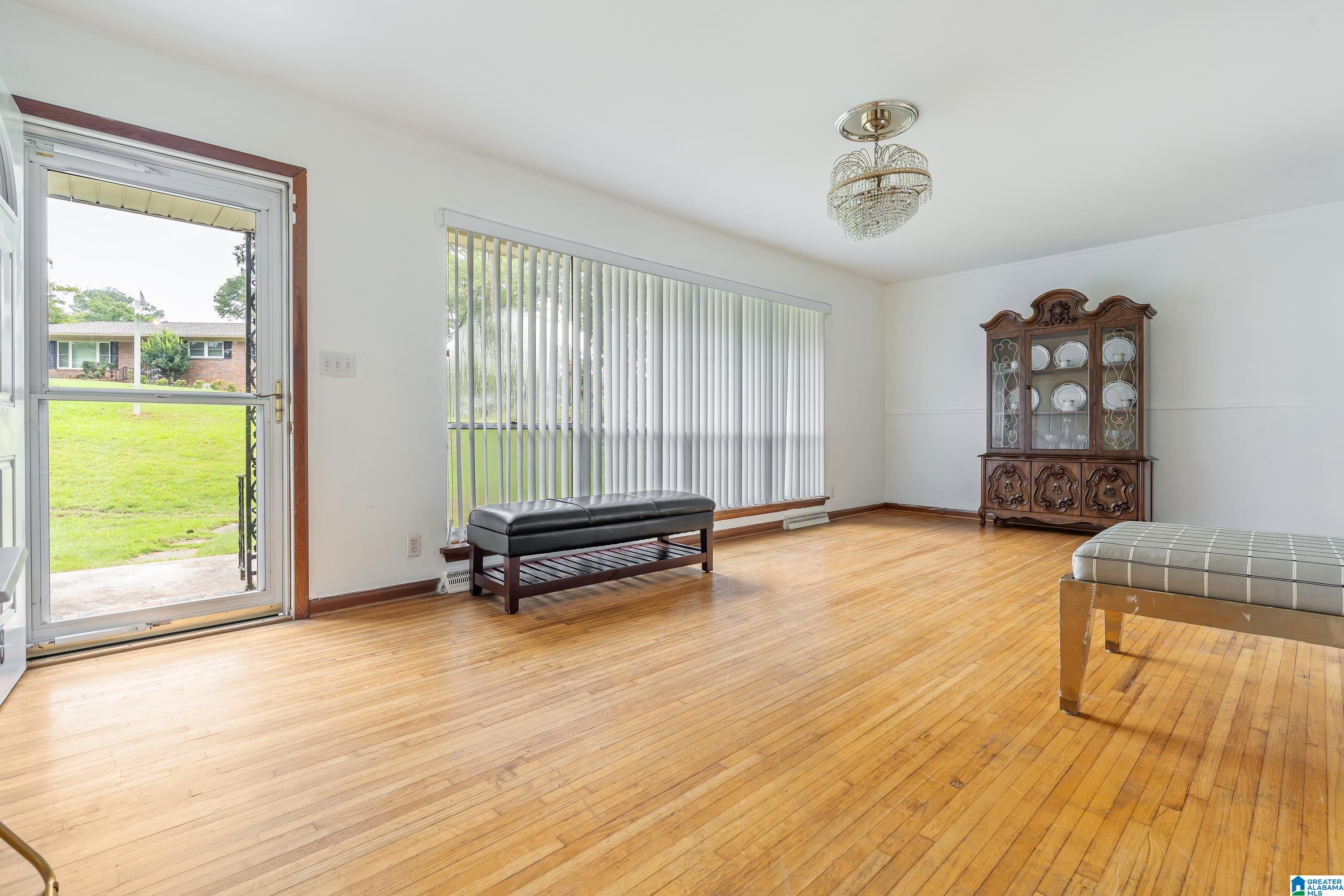 1028 AVOCADO CIRCLE