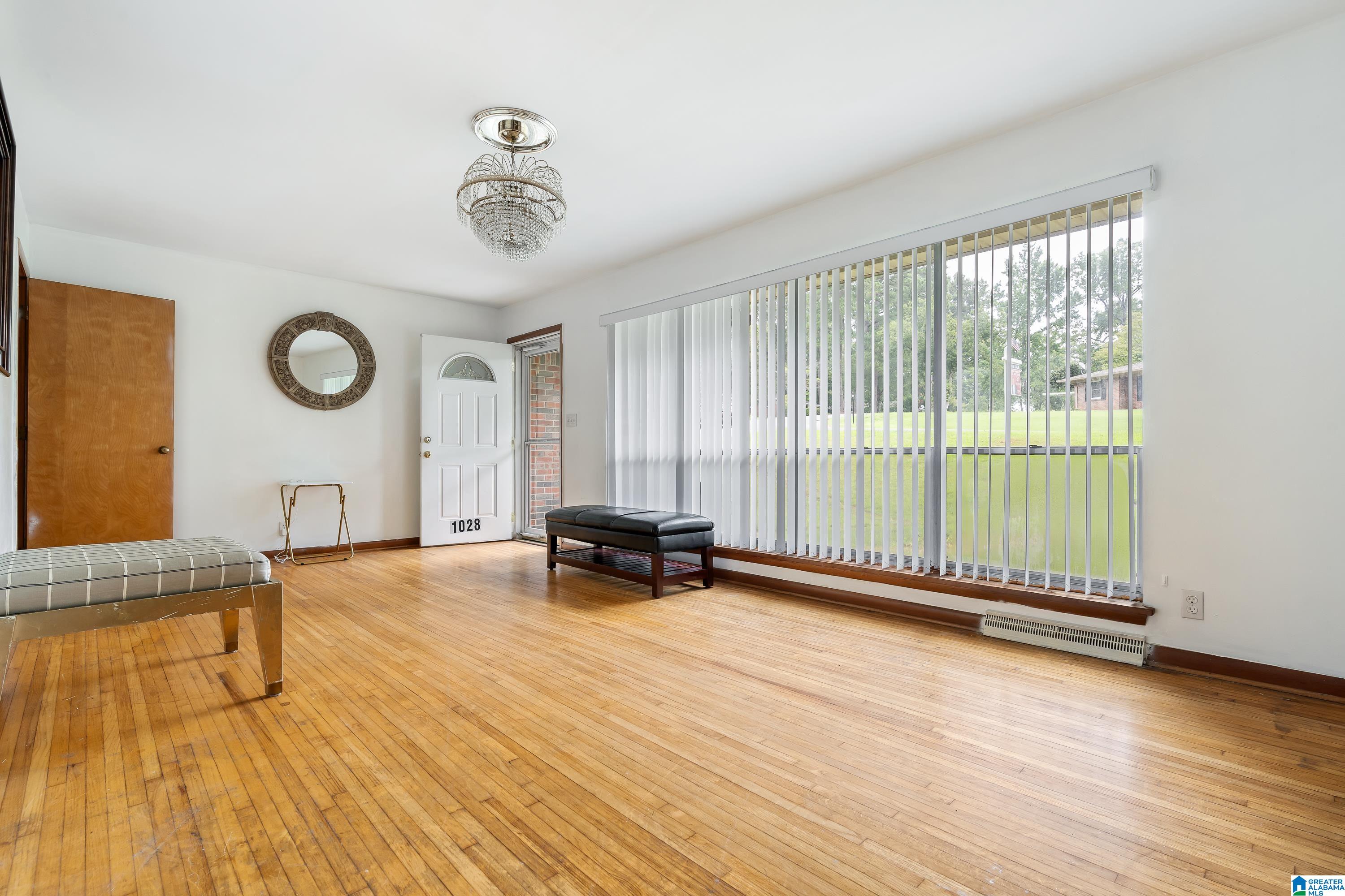 1028 AVOCADO CIRCLE