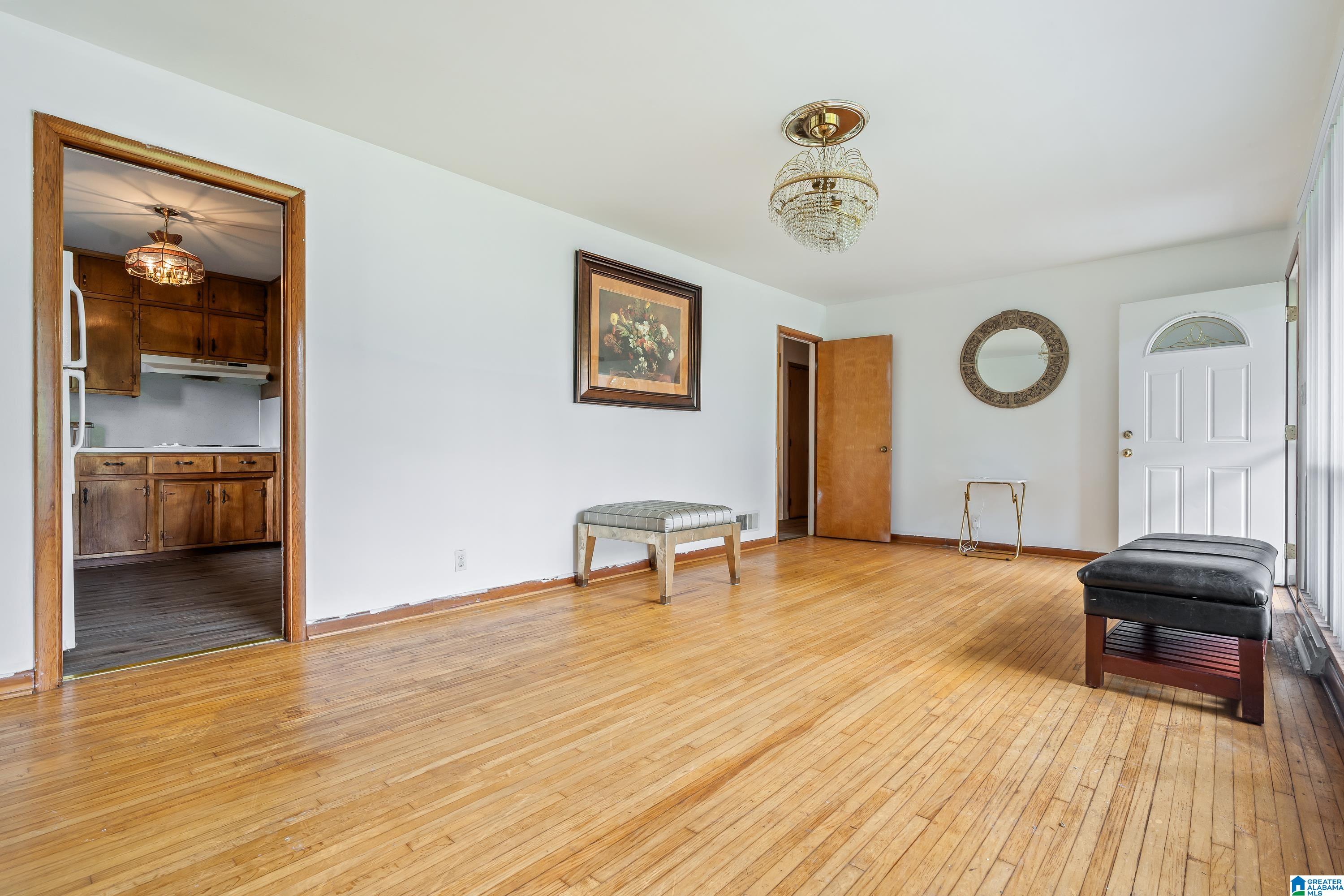 1028 AVOCADO CIRCLE