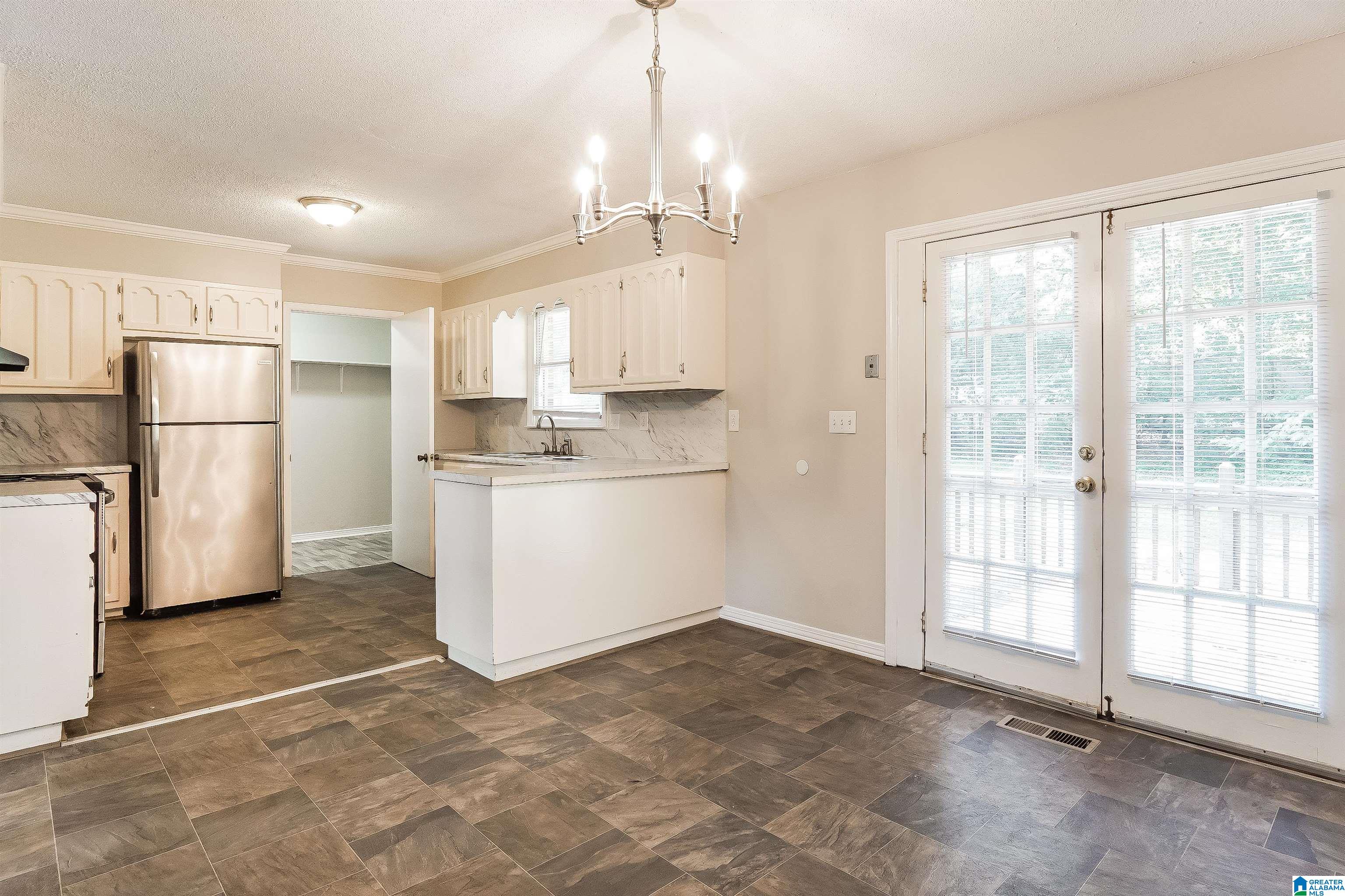 5821 DOGWOOD CIRCLE