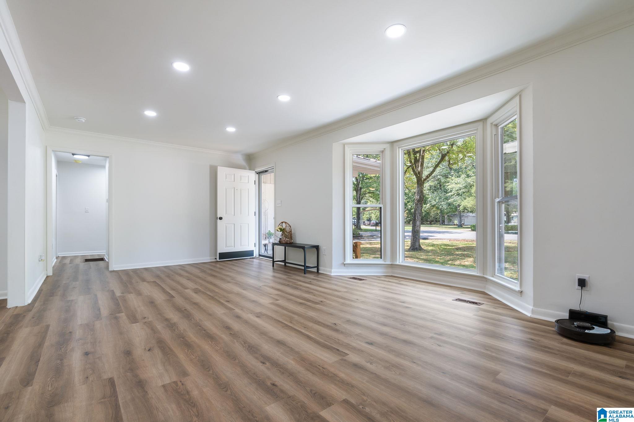 10 DUNWAR DRIVE