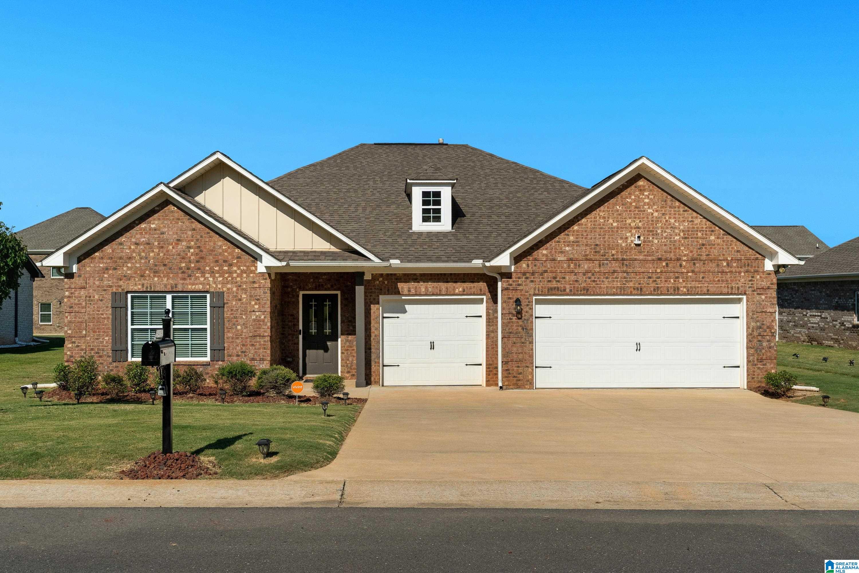 5419 BLUEBELL CIRCLE
