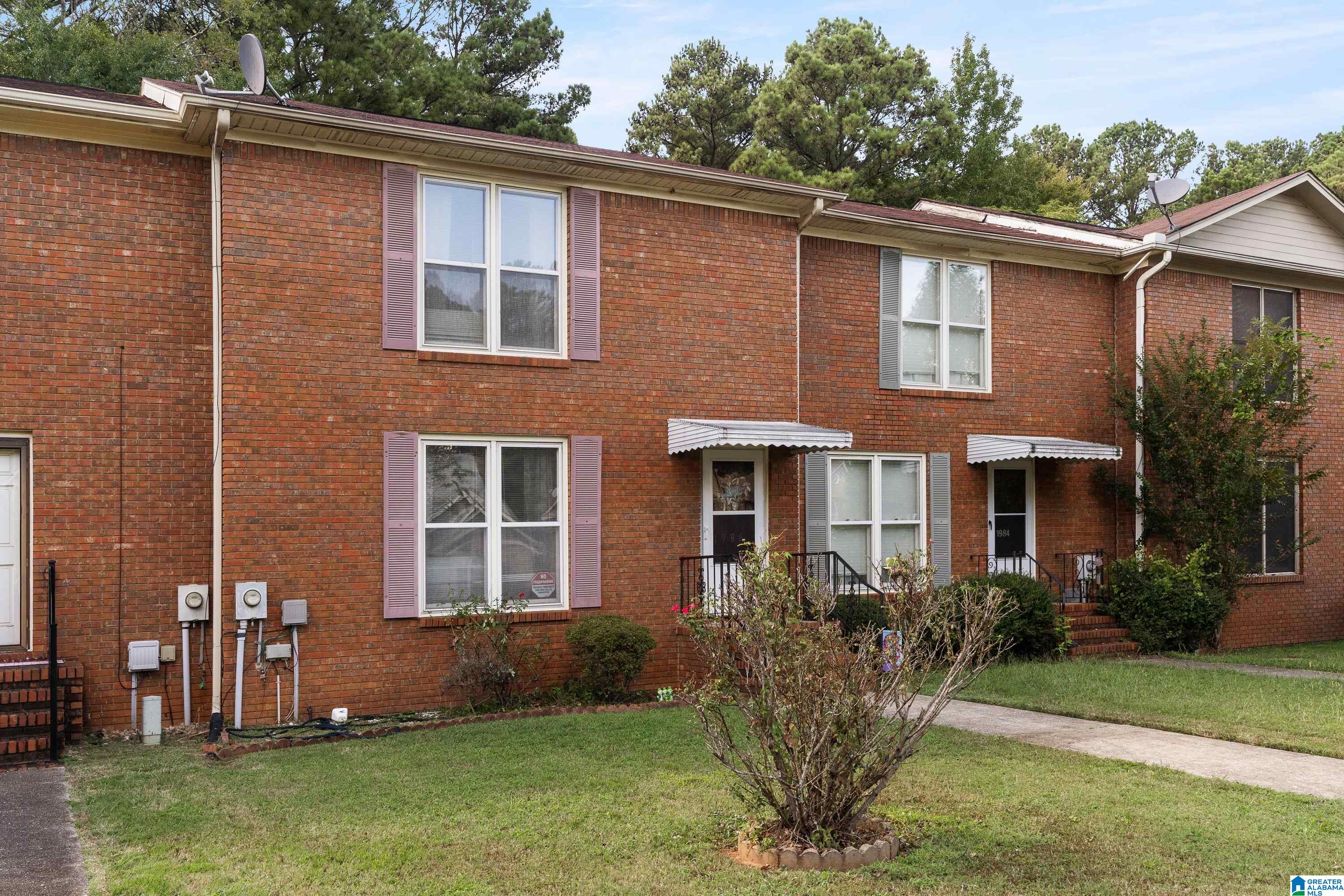 1986 TOWNHOUSE LANE