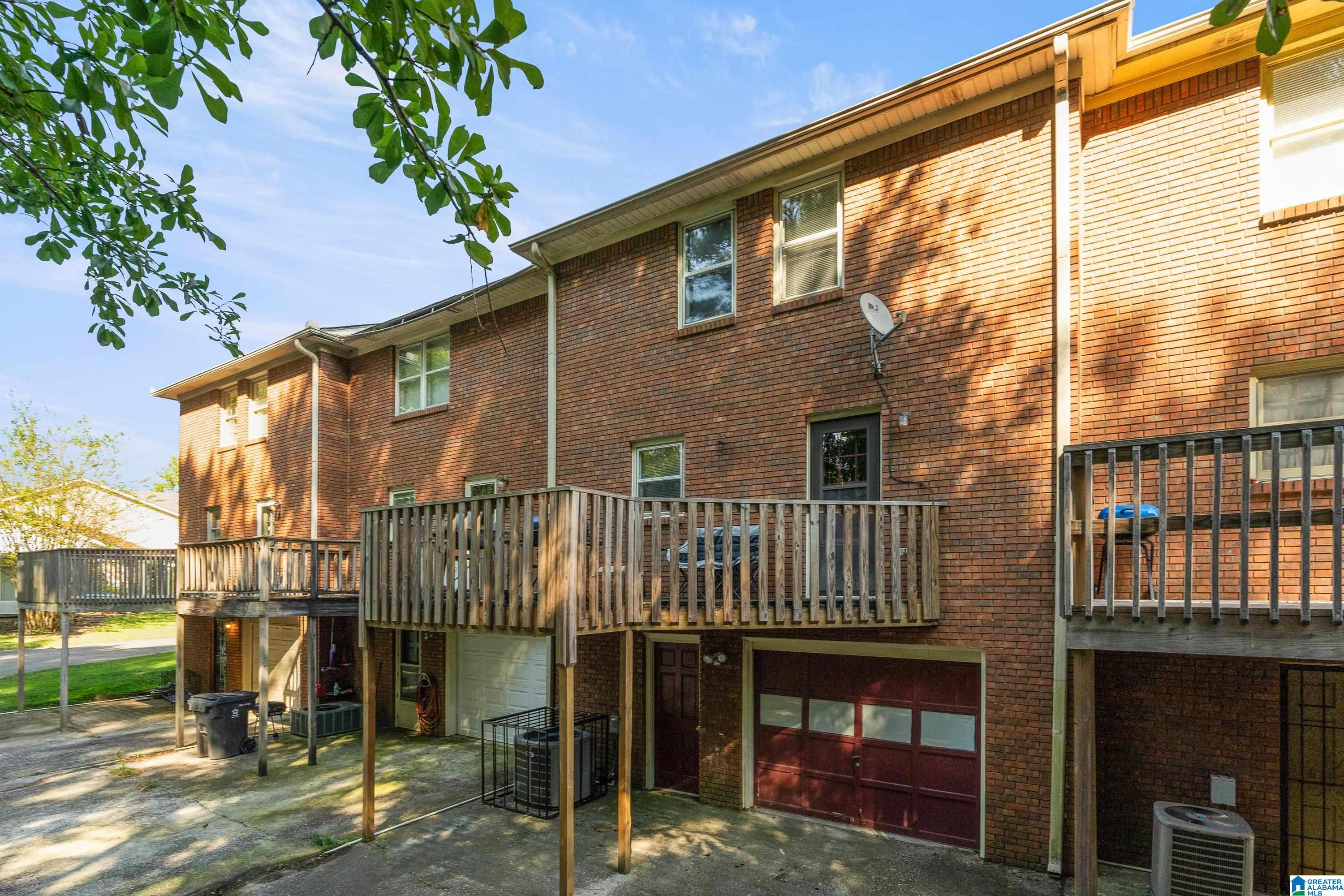 1986 TOWNHOUSE LANE