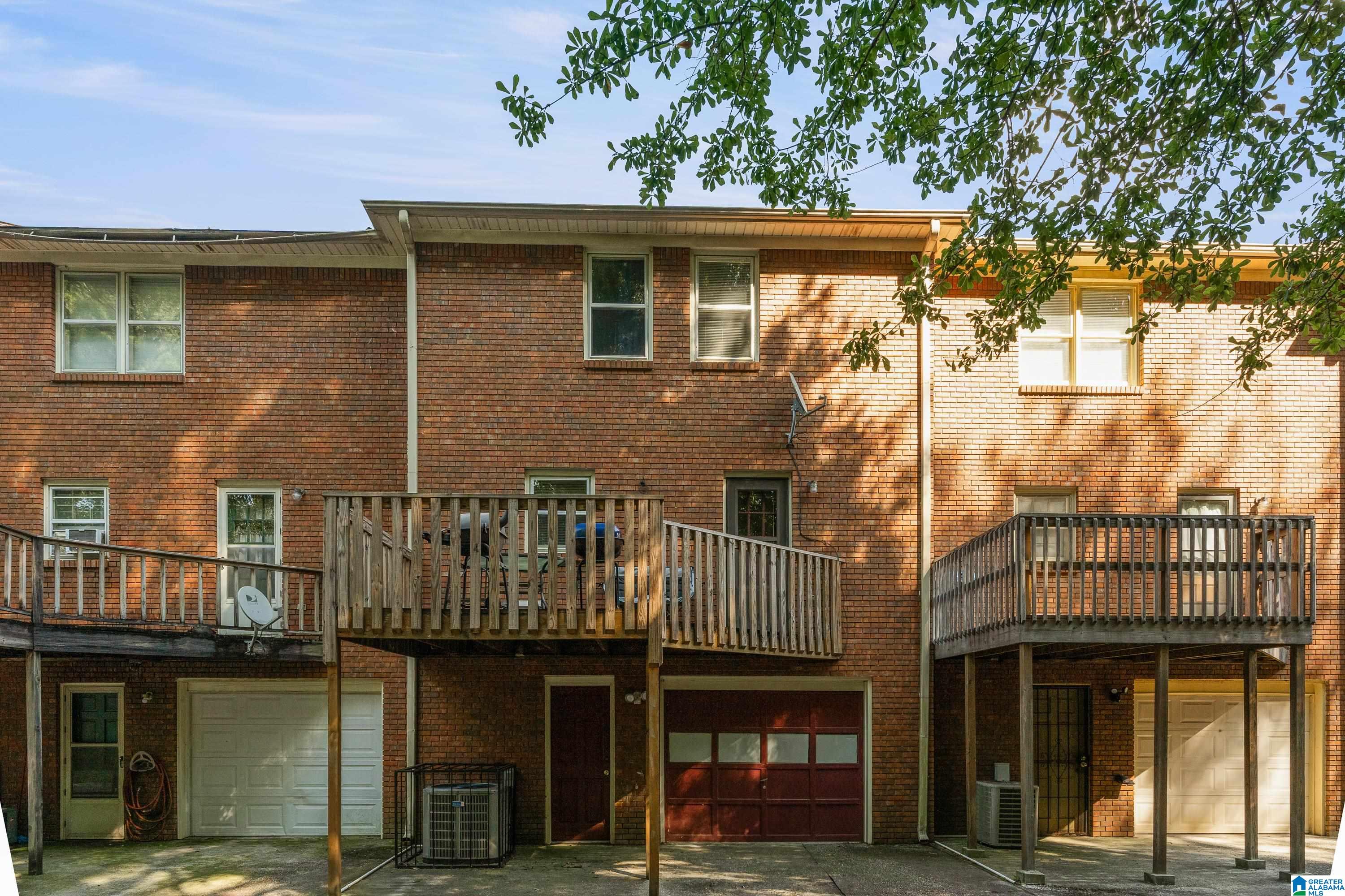 1986 TOWNHOUSE LANE