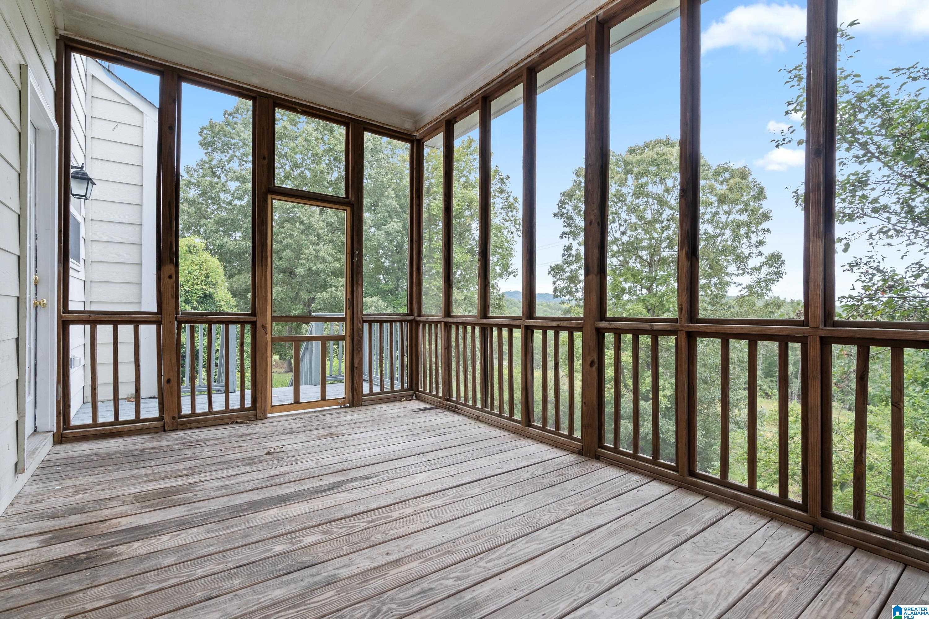 5008 GOLD LEAF LANE