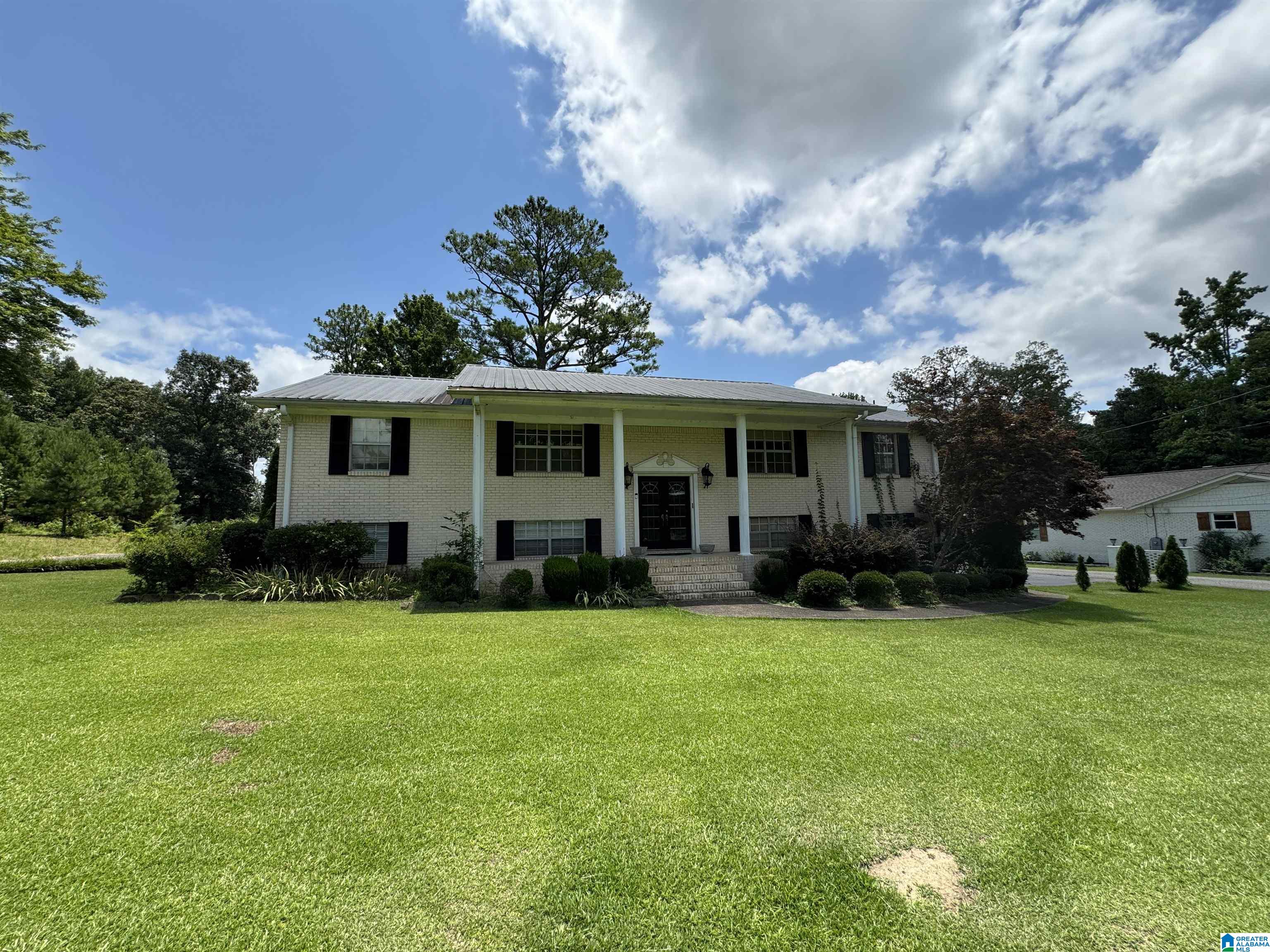 1657 SHANNON ROAD