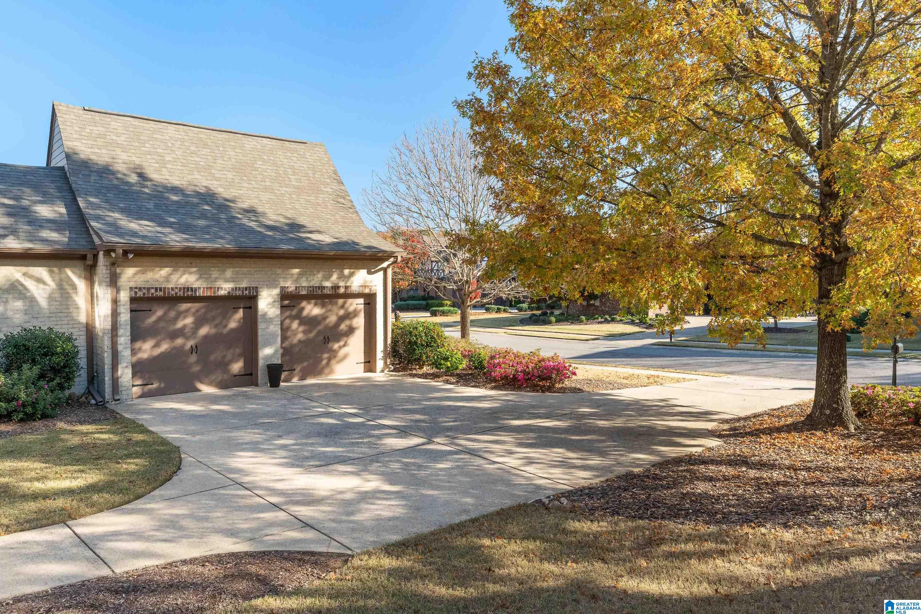 525 TWIN CREEK ROAD