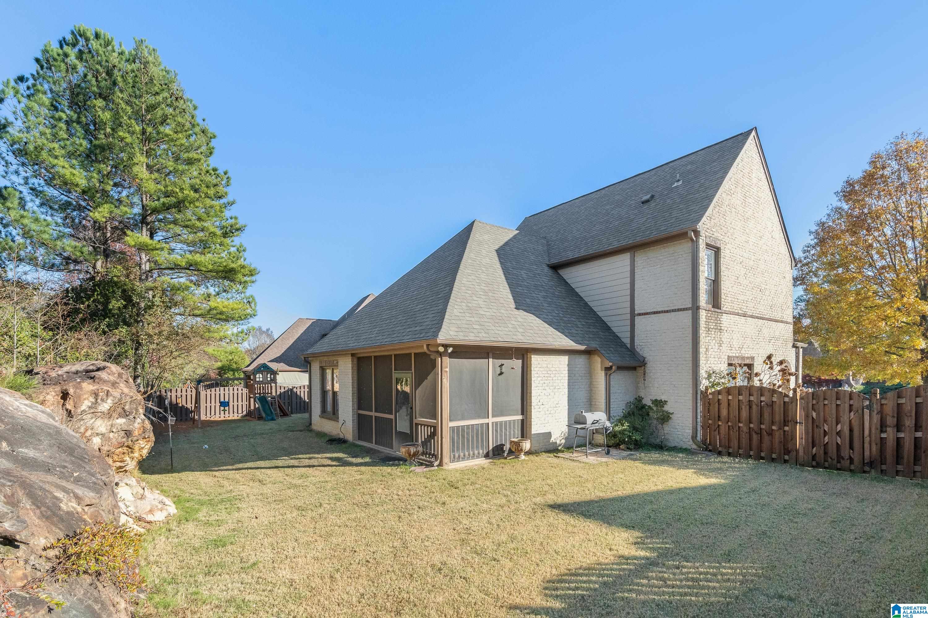 525 TWIN CREEK ROAD