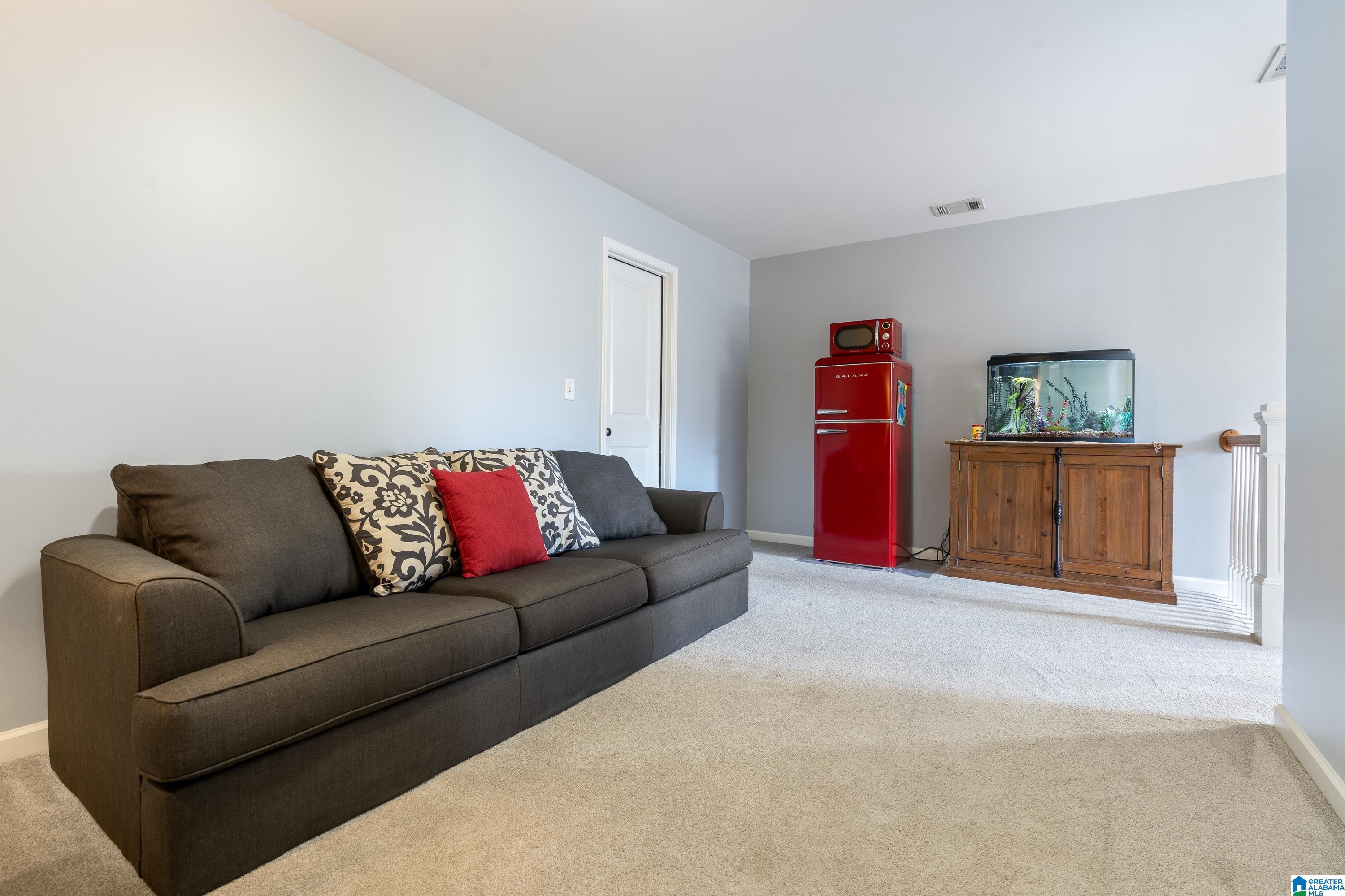 525 TWIN CREEK ROAD