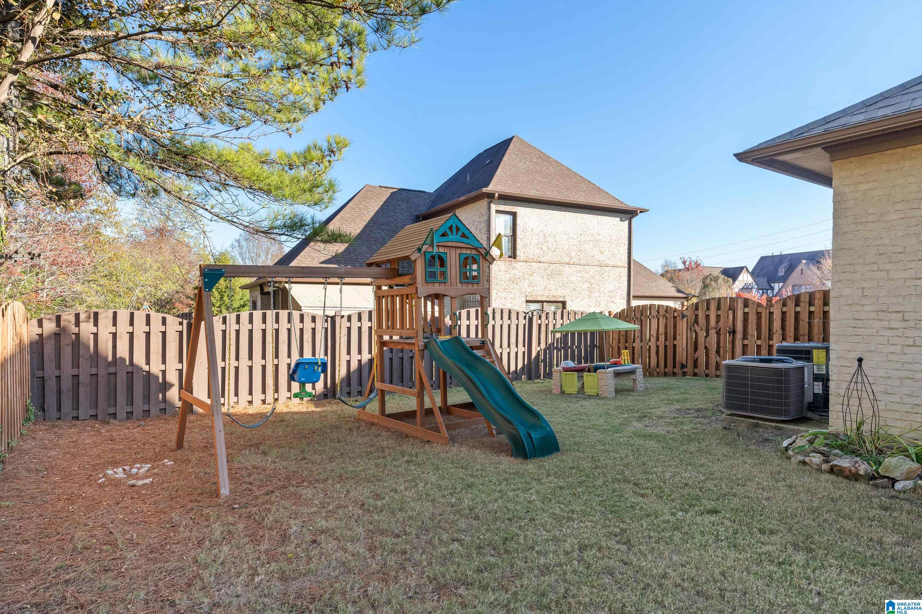 525 TWIN CREEK ROAD