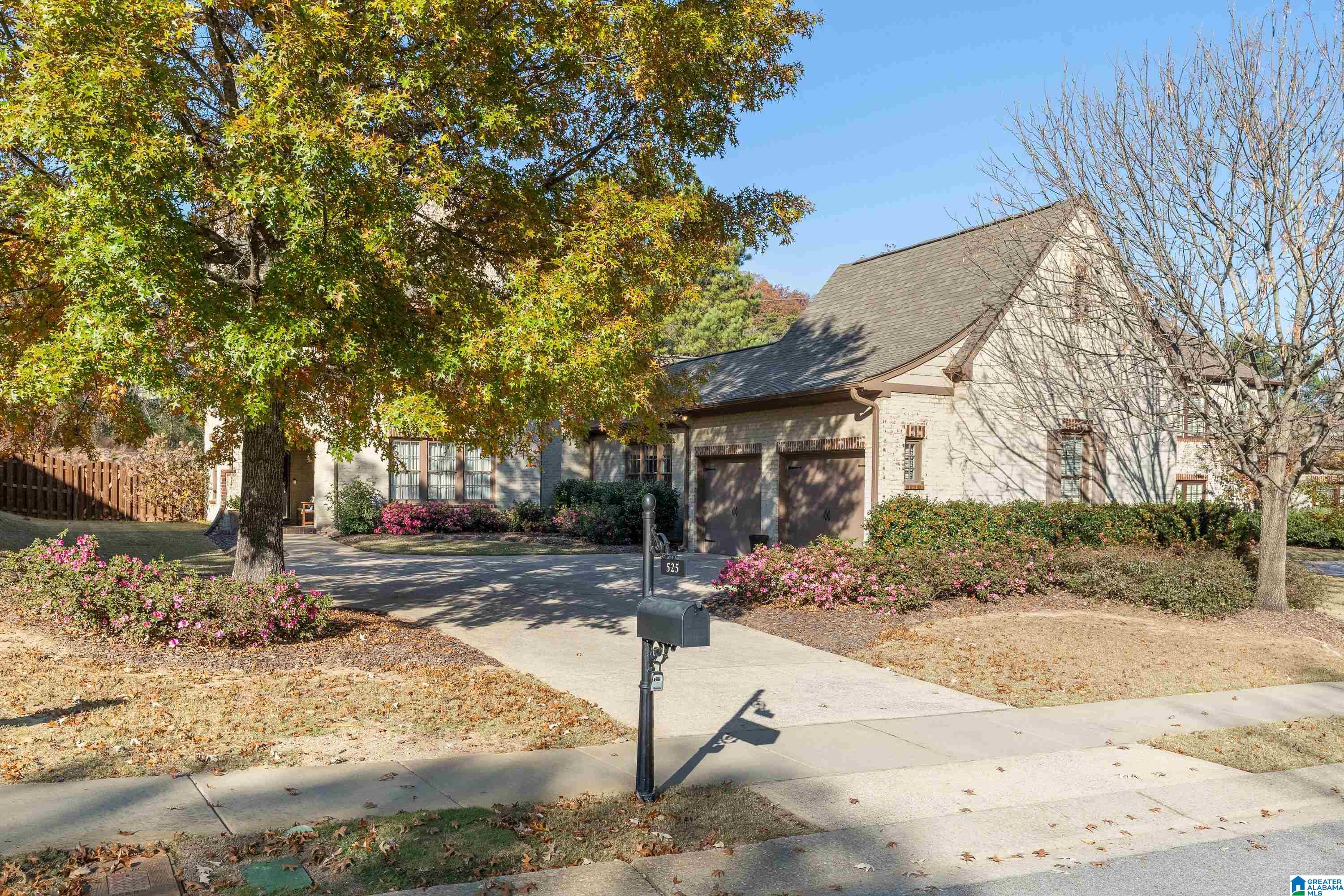 525 TWIN CREEK ROAD