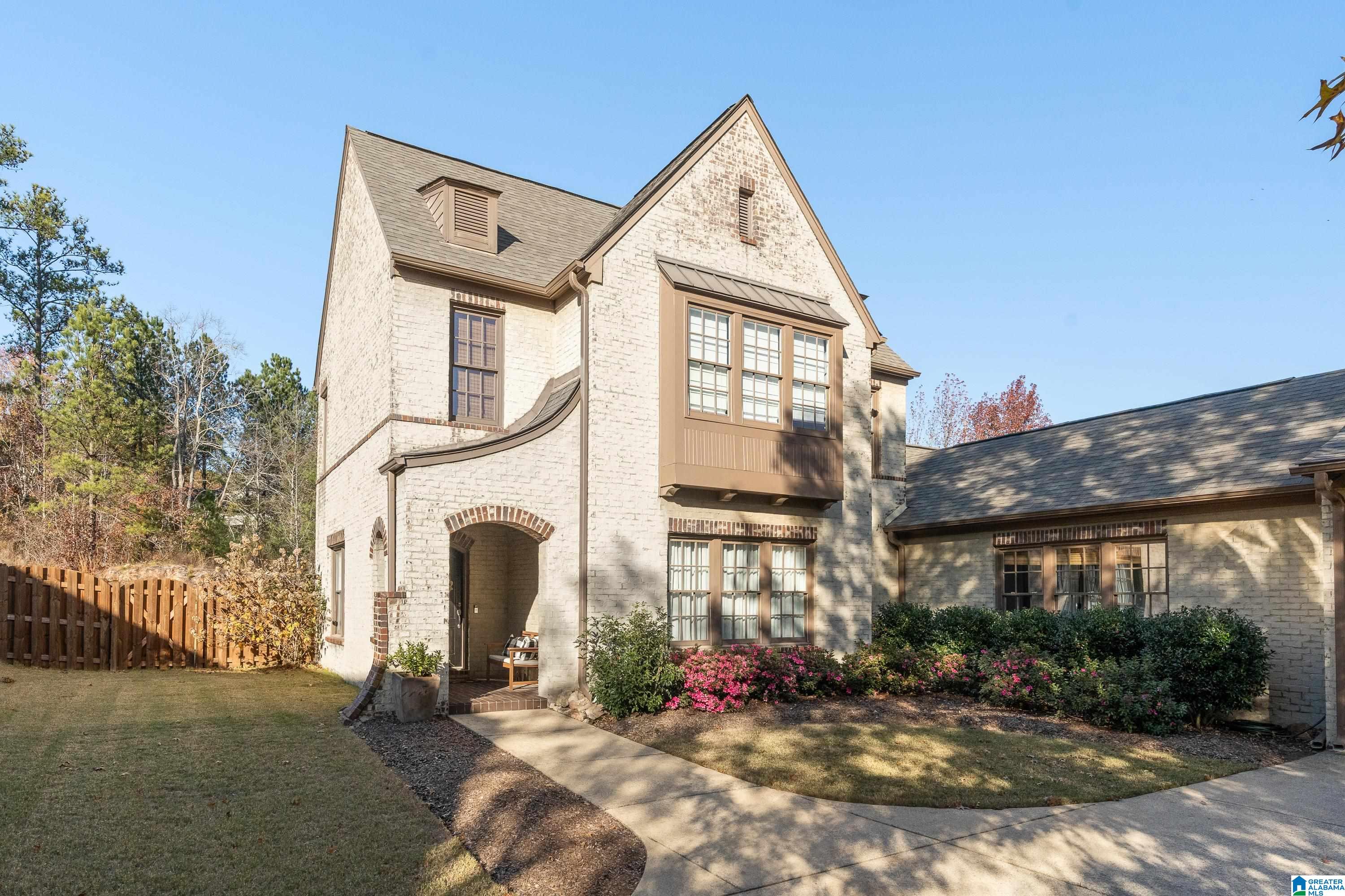 525 TWIN CREEK ROAD