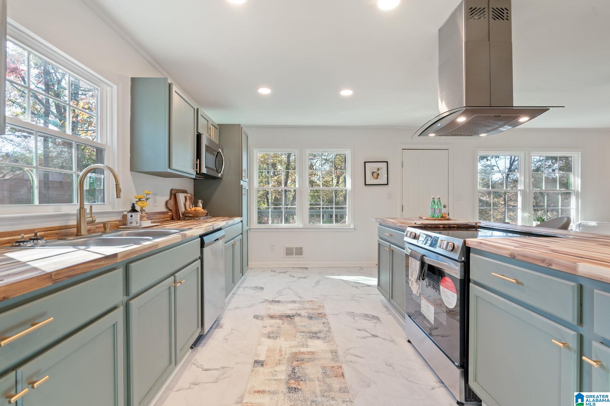 1433 WINOLA LANE