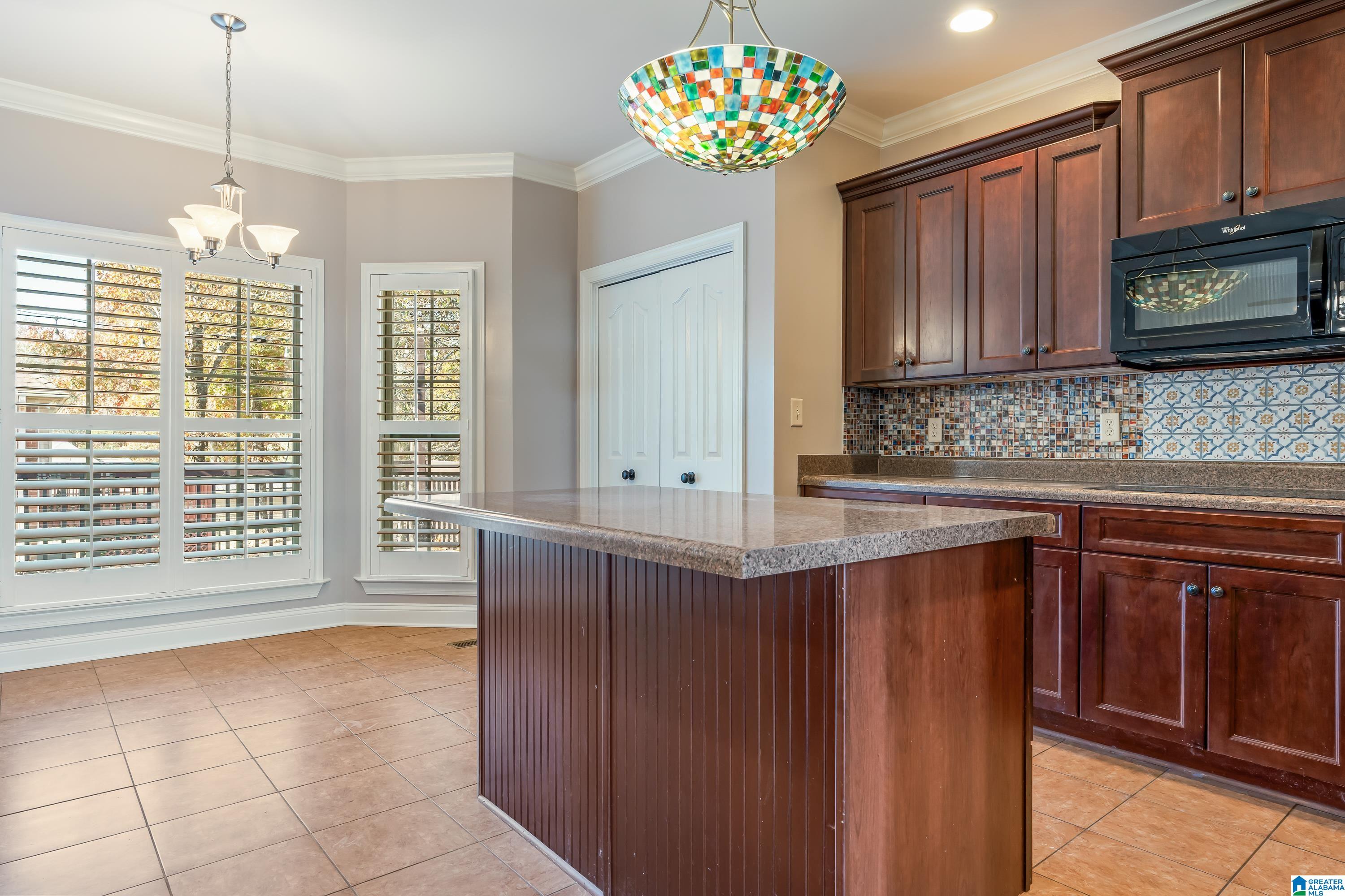 3433 LONE OAK LANE