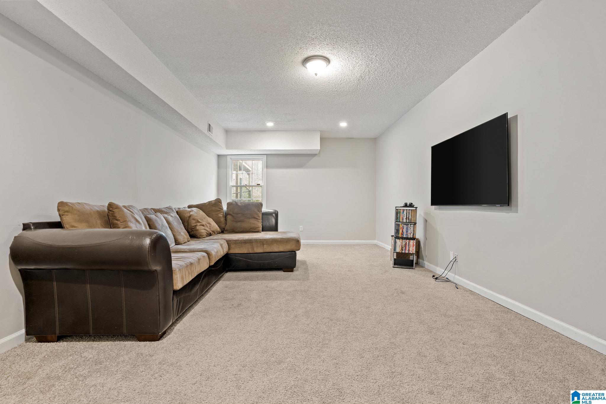 1402 BELMONT LANE