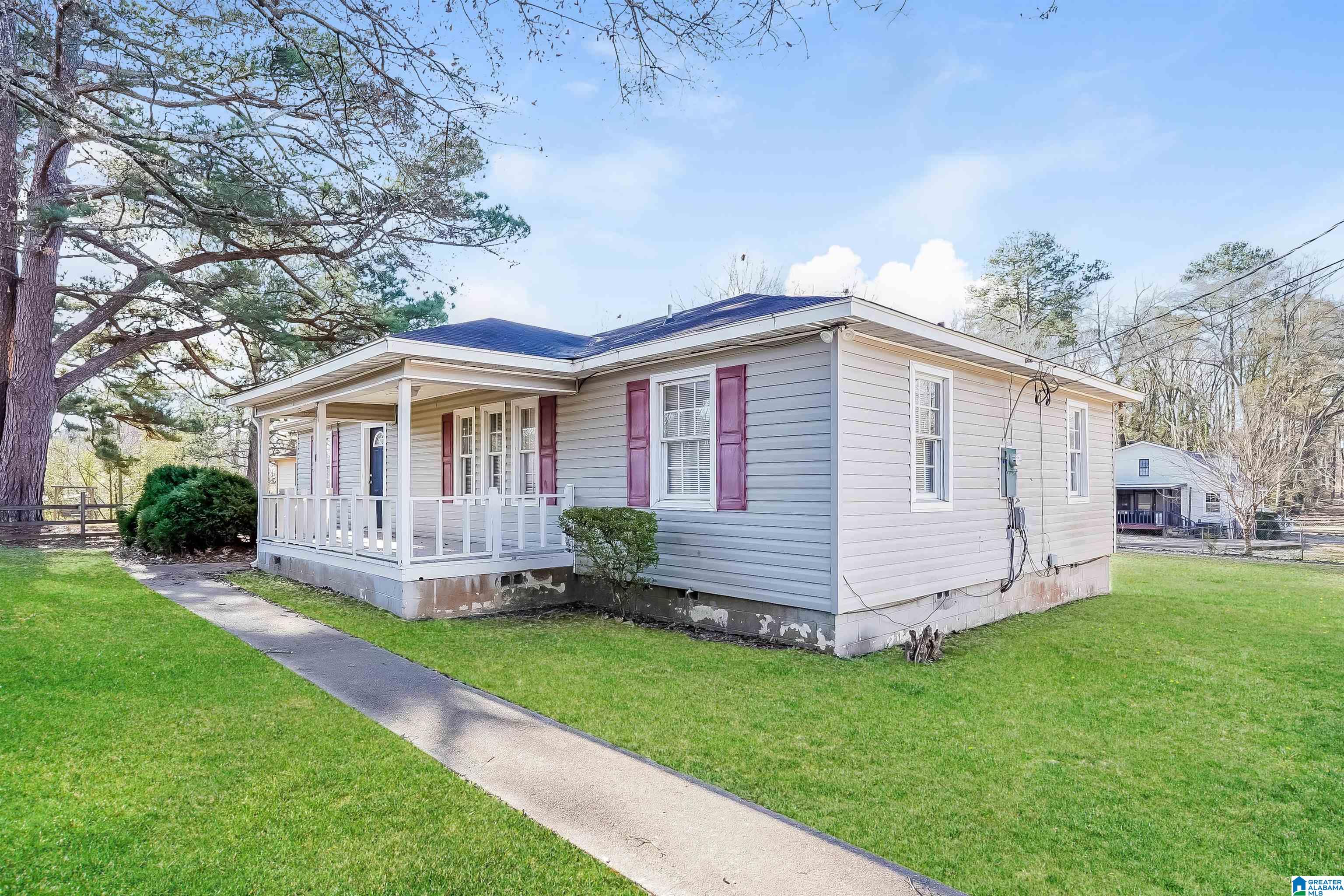 4905 ROBBINS DRIVE