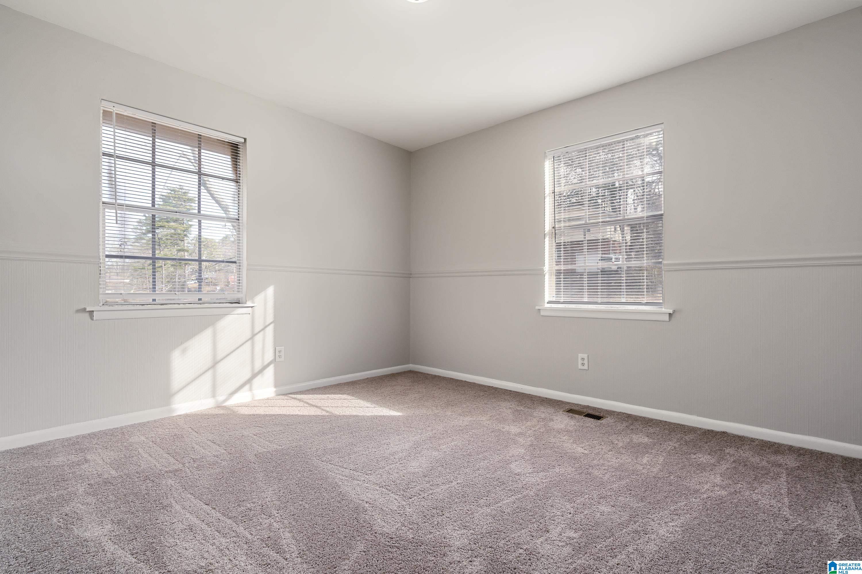 2708 6TH STREET NE