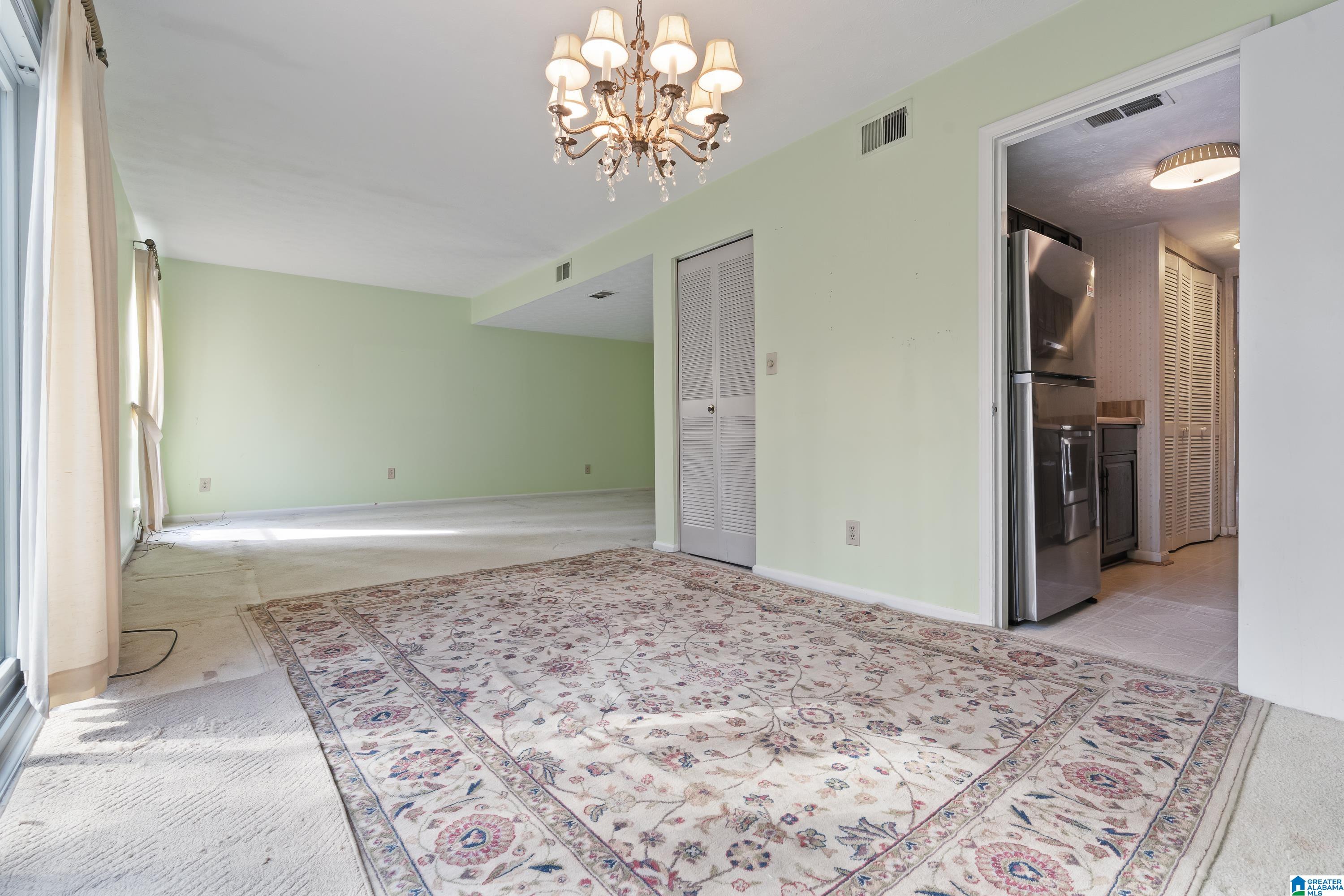 1045 IVY HILLS CIRCLE 1045
