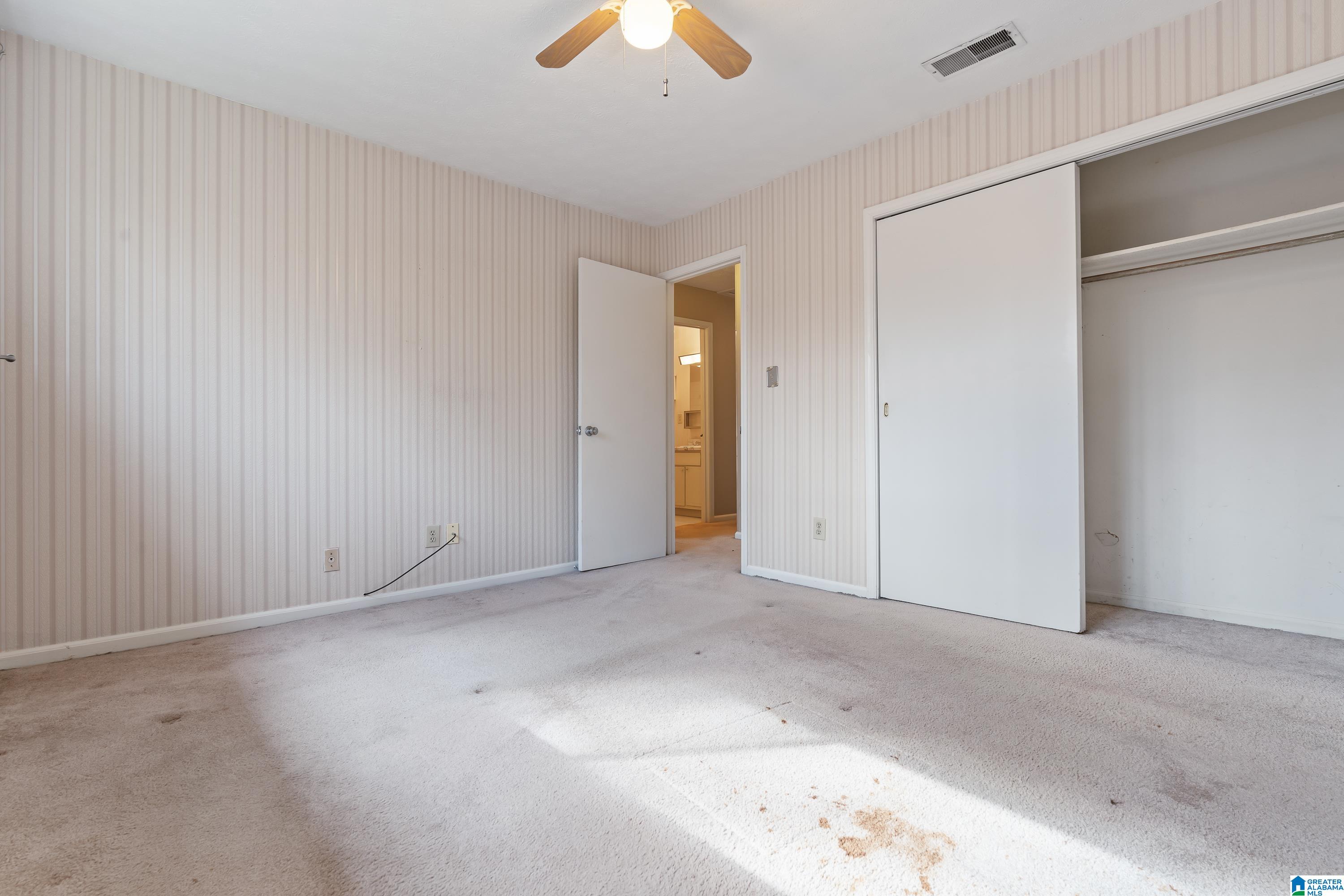 1045 IVY HILLS CIRCLE 1045