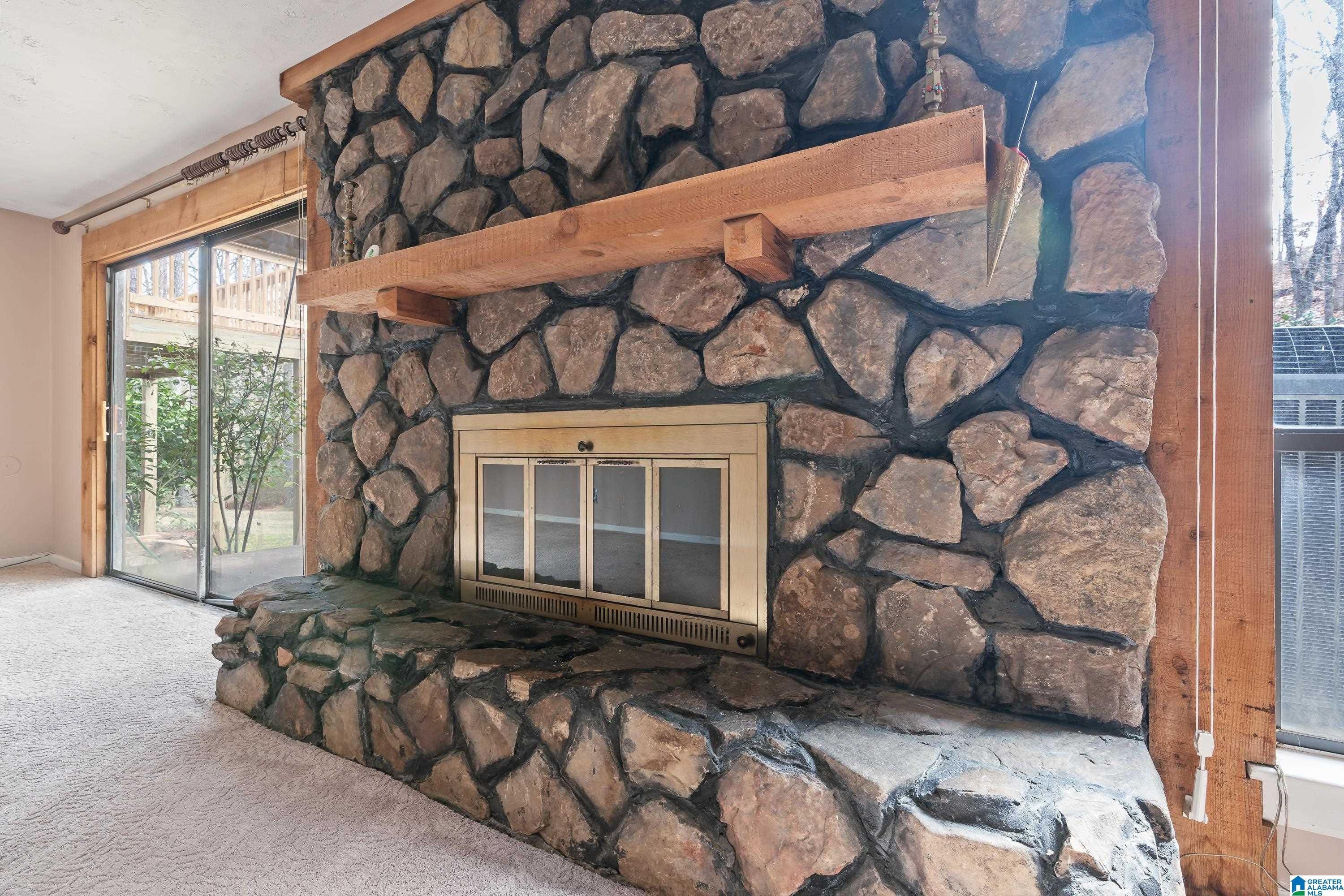1045 IVY HILLS CIRCLE 1045