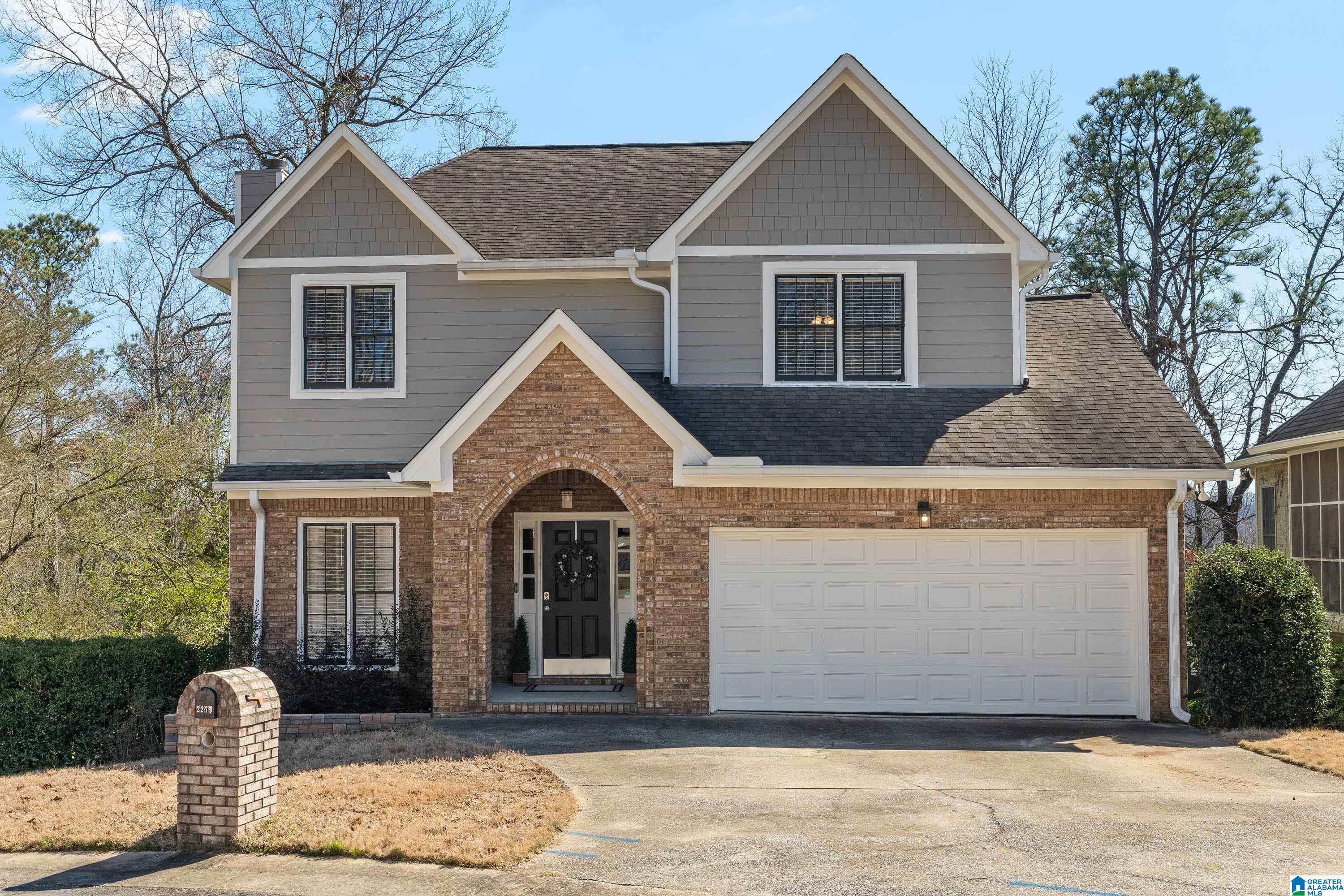 2274 RICHMOND CIRCLE