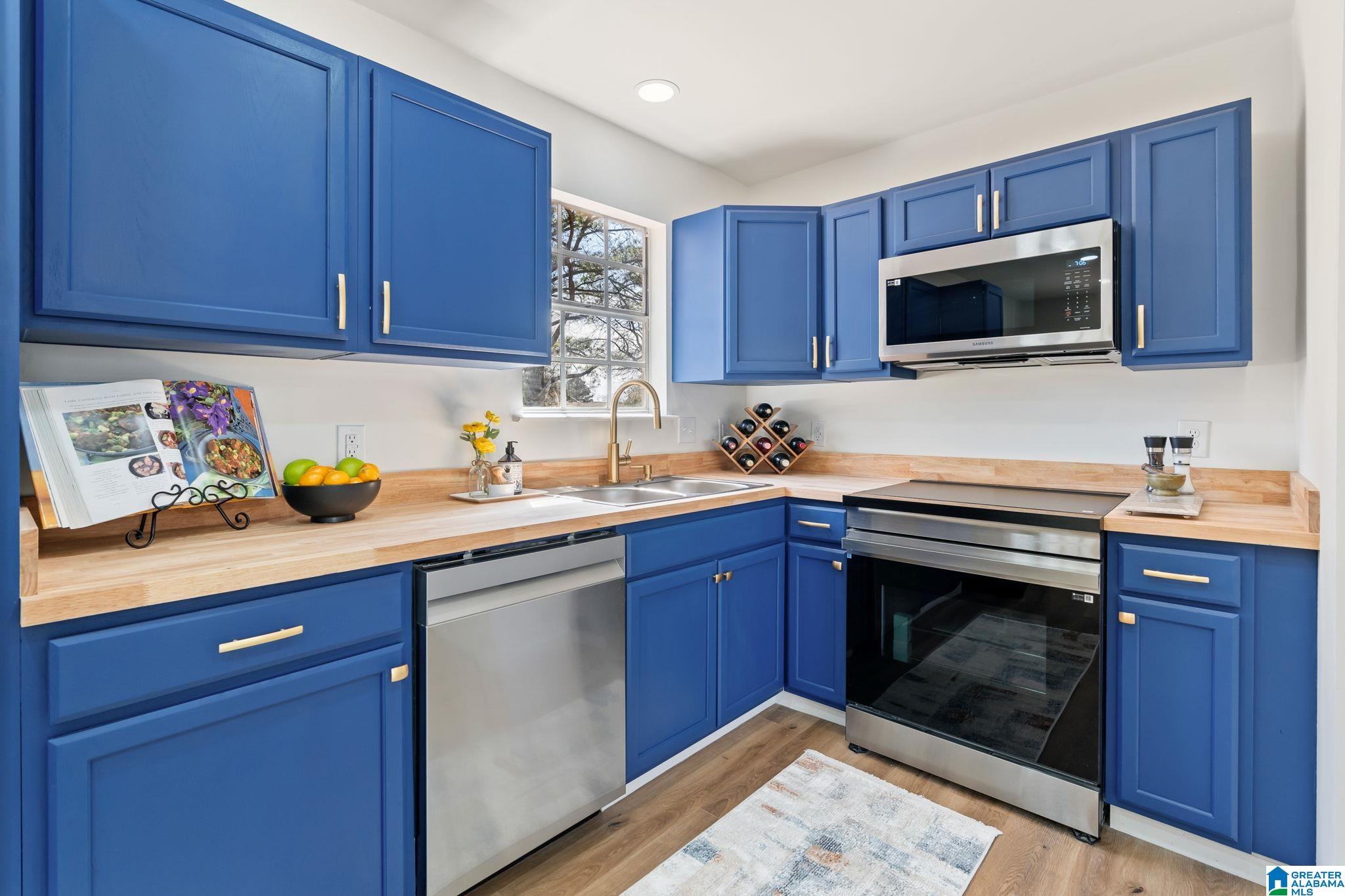 513 OVERHILL DRIVE