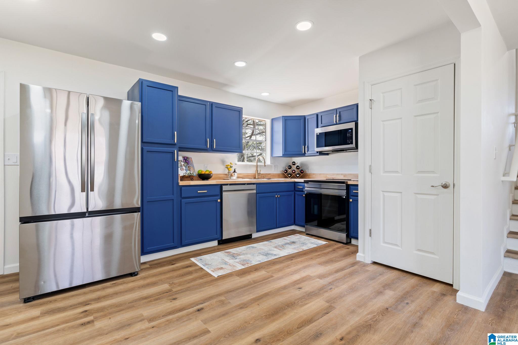 513 OVERHILL DRIVE