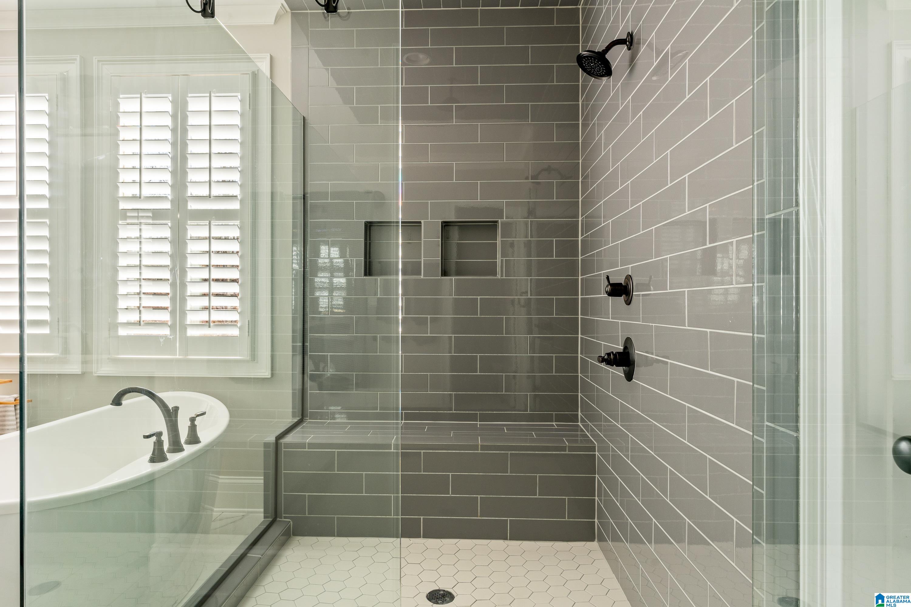 2049 HIGHLAND GATE WAY