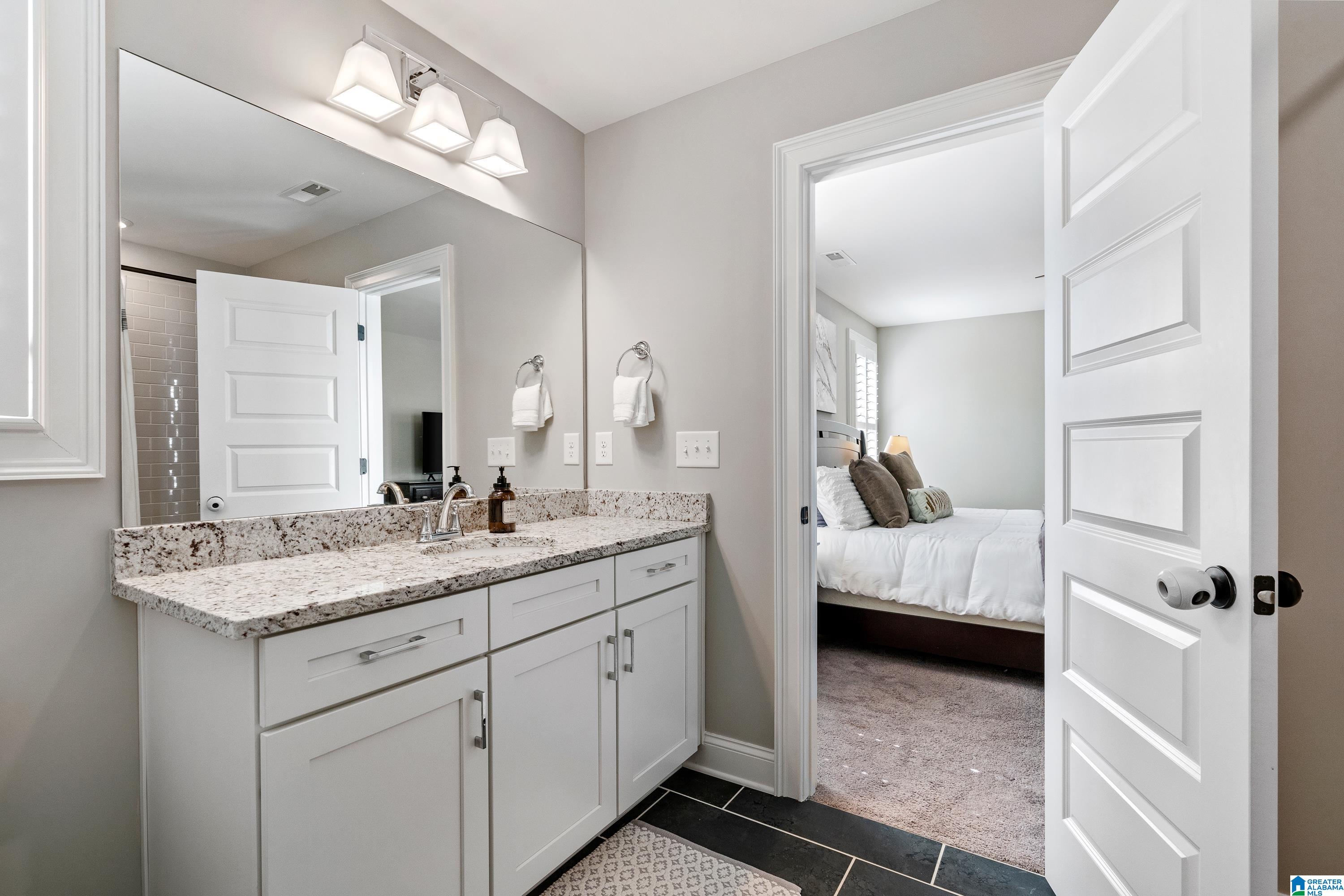 2049 HIGHLAND GATE WAY