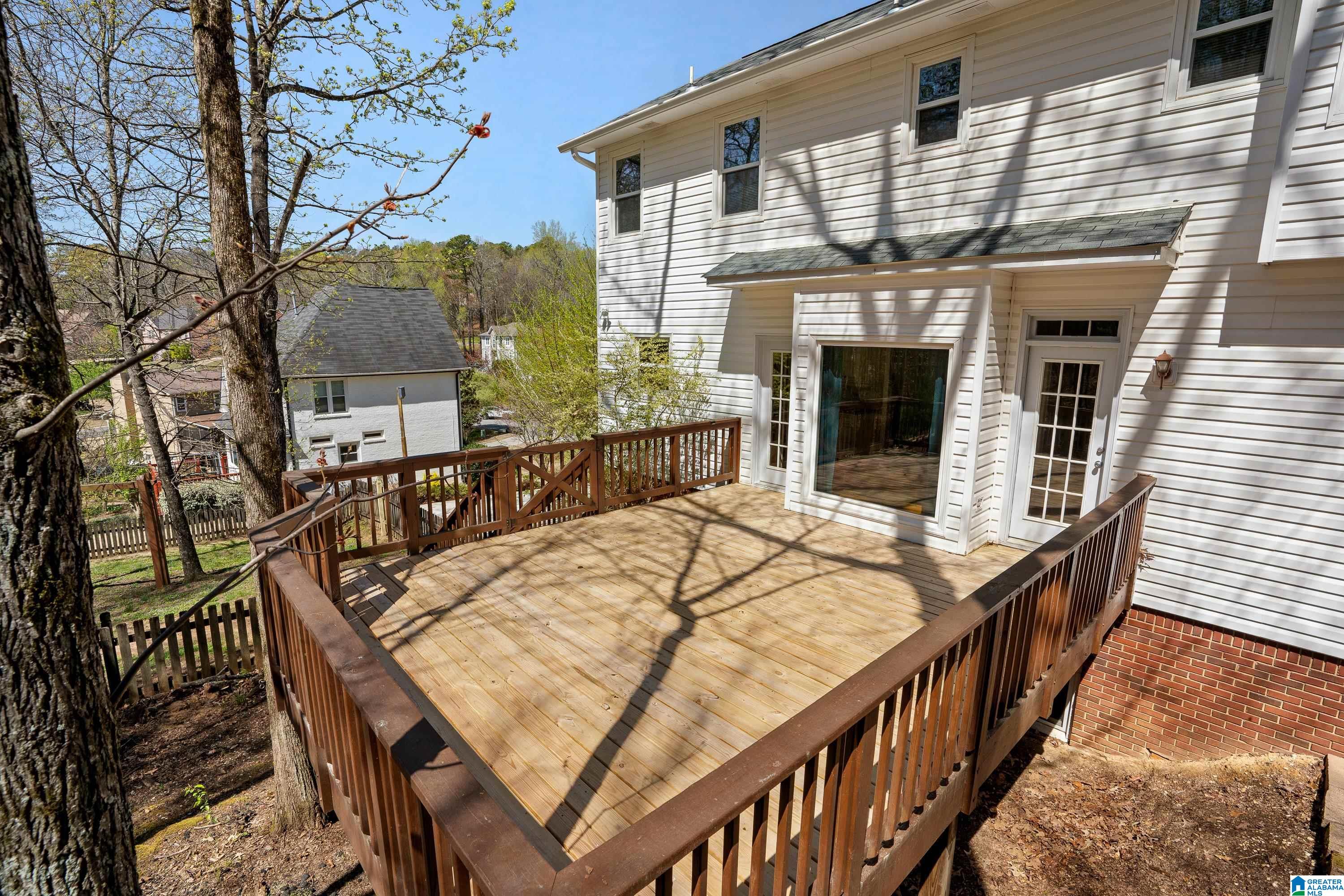 1920 STRAWBERRY LANE