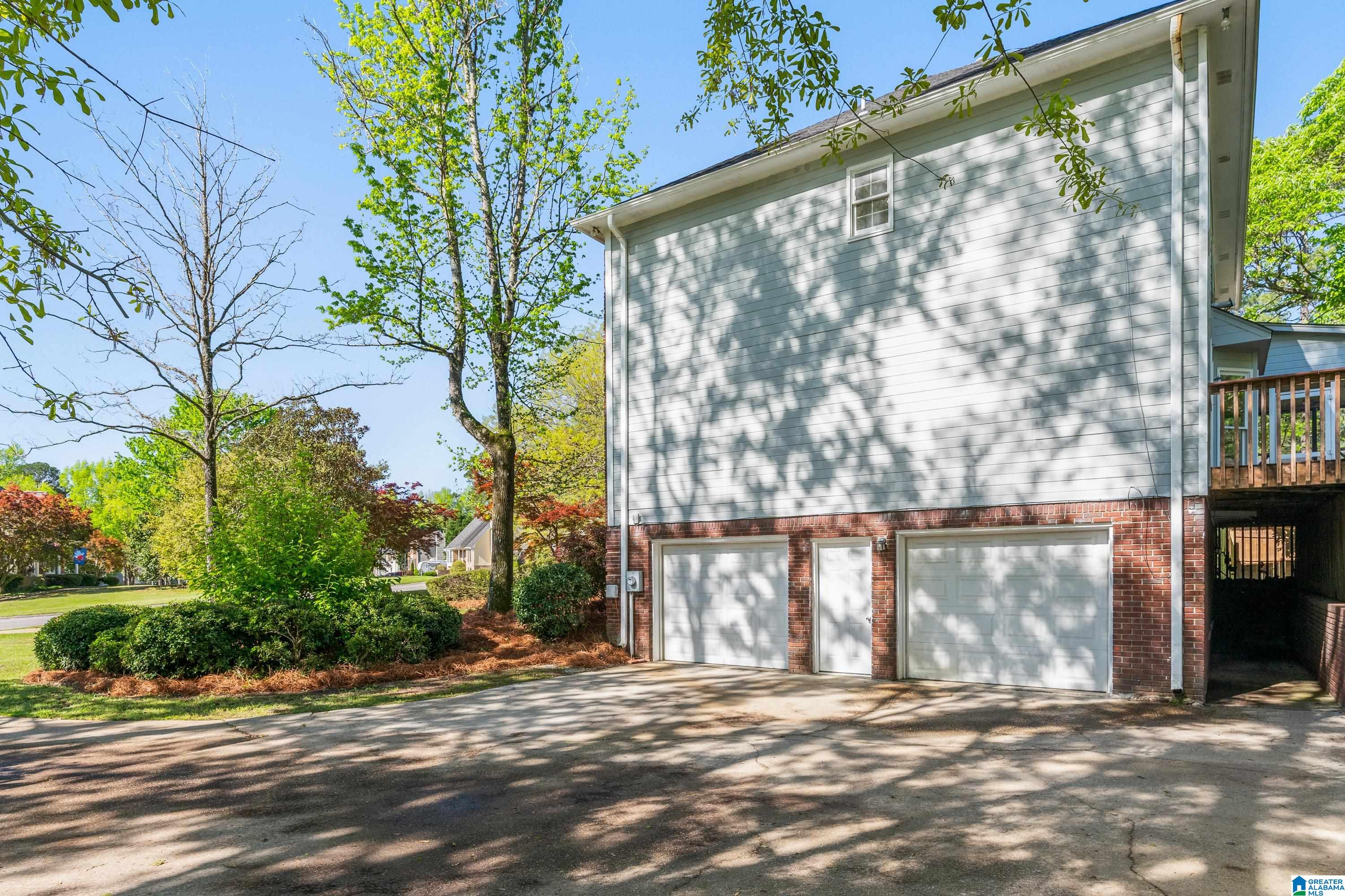 4504 LITTLE RIDGE DRIVE
