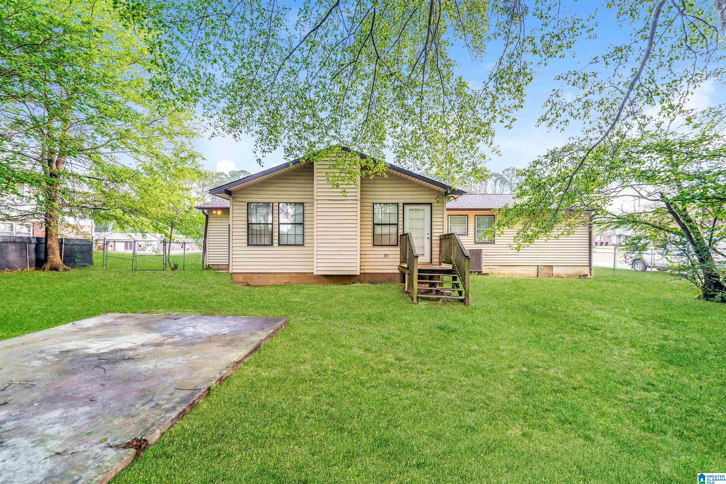 7 OAKDALE DRIVE
